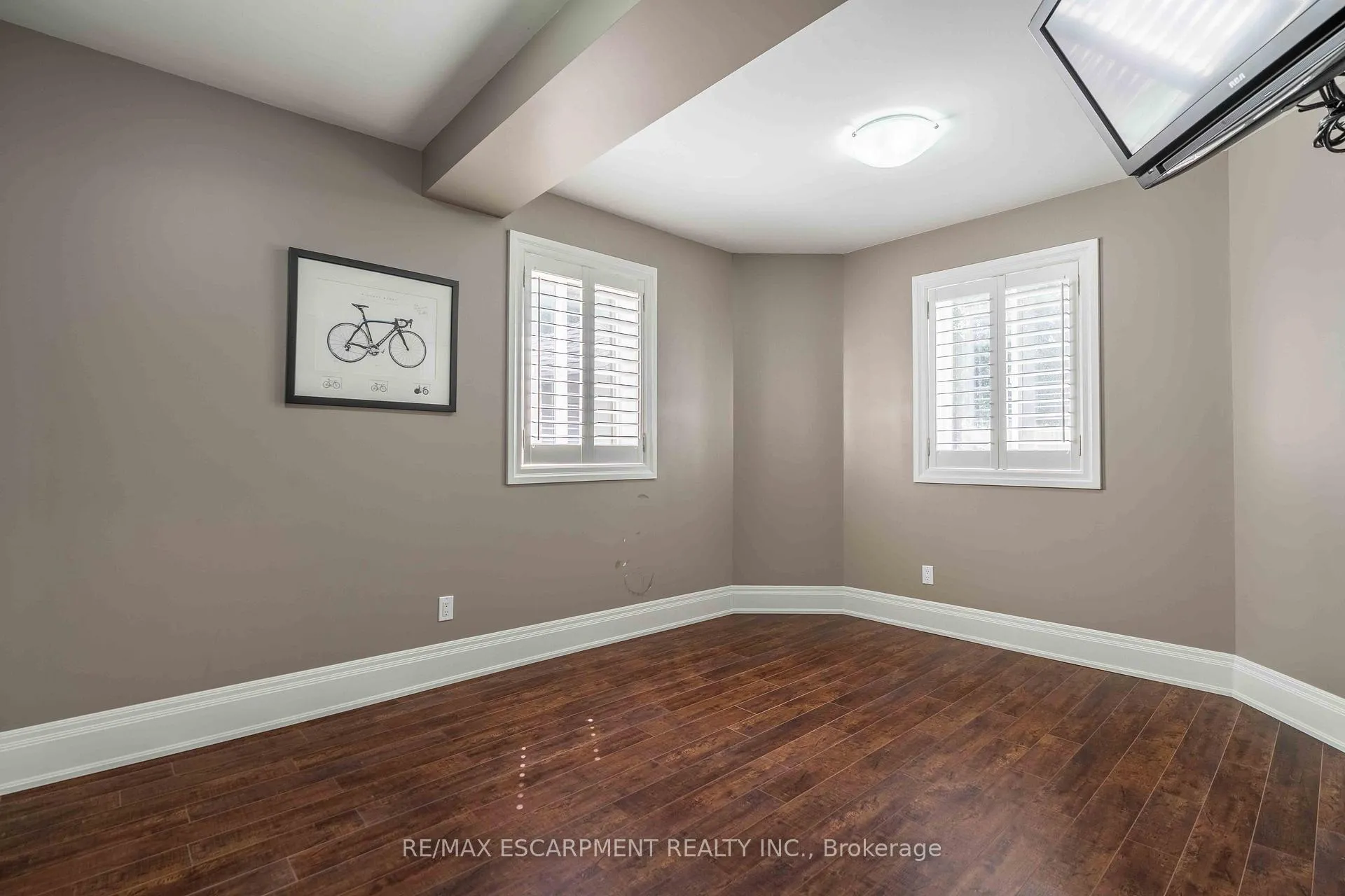 Photo 39 of 119 Tollgate Drive, Hamilton, Ancaster — HOMEH