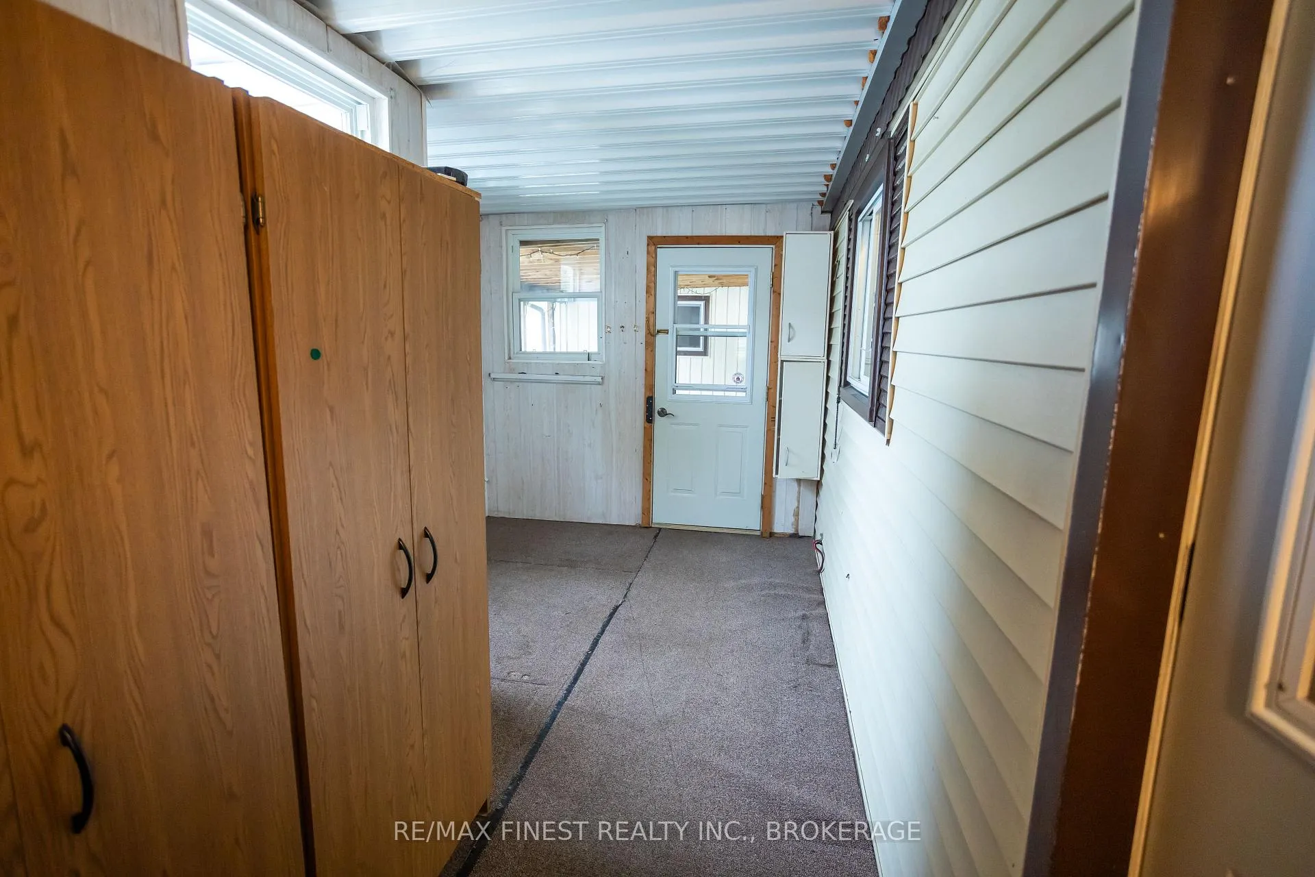 Photo 5 of 8 Abbey Glen Drive, Kingston, Rideau — HOMEH