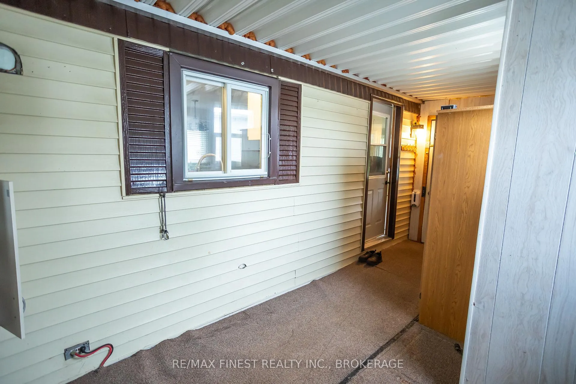 Photo 6 of 8 Abbey Glen Drive, Kingston, Rideau — HOMEH