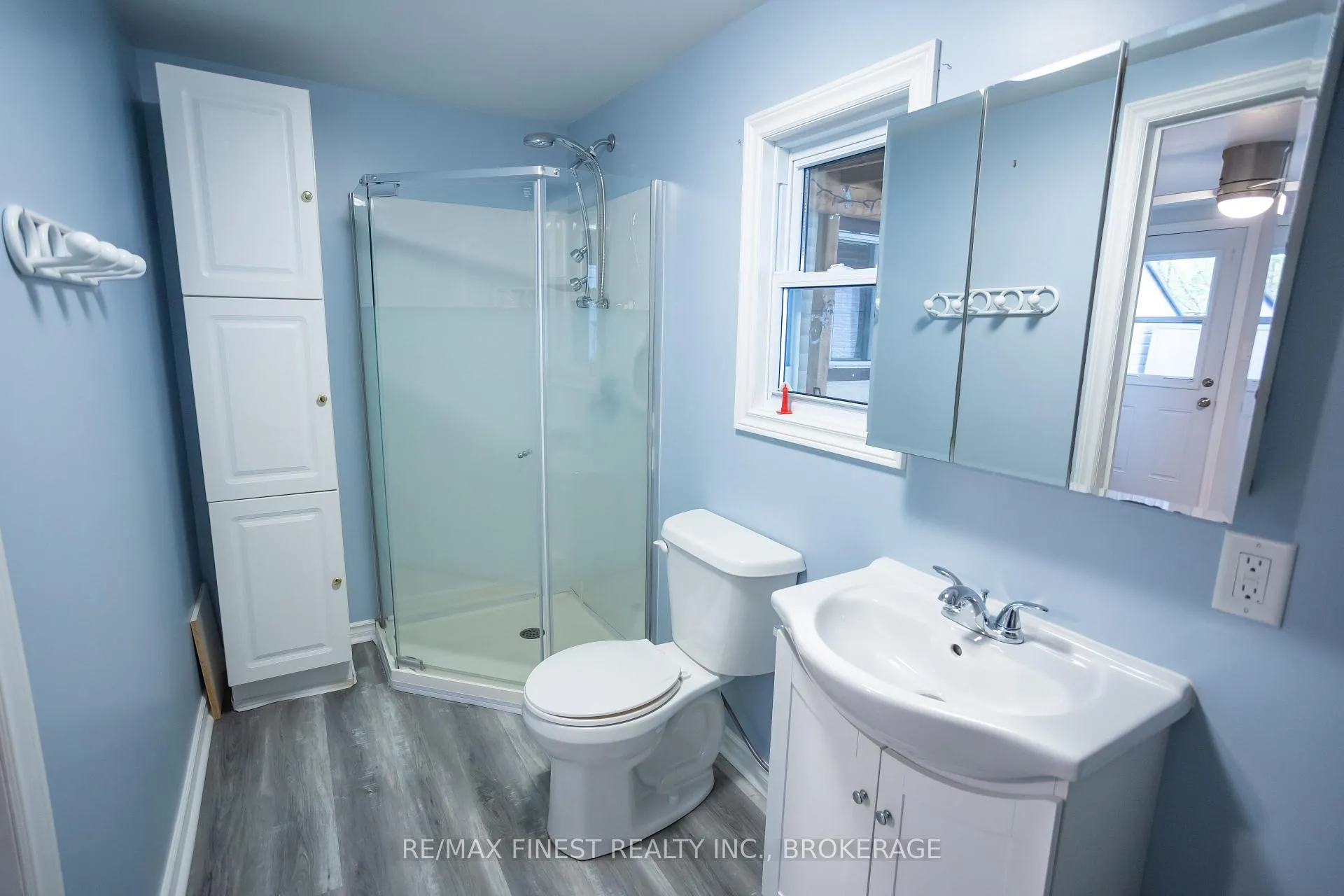 Photo 9 of 8 Abbey Glen Drive, Kingston, Rideau — HOMEH