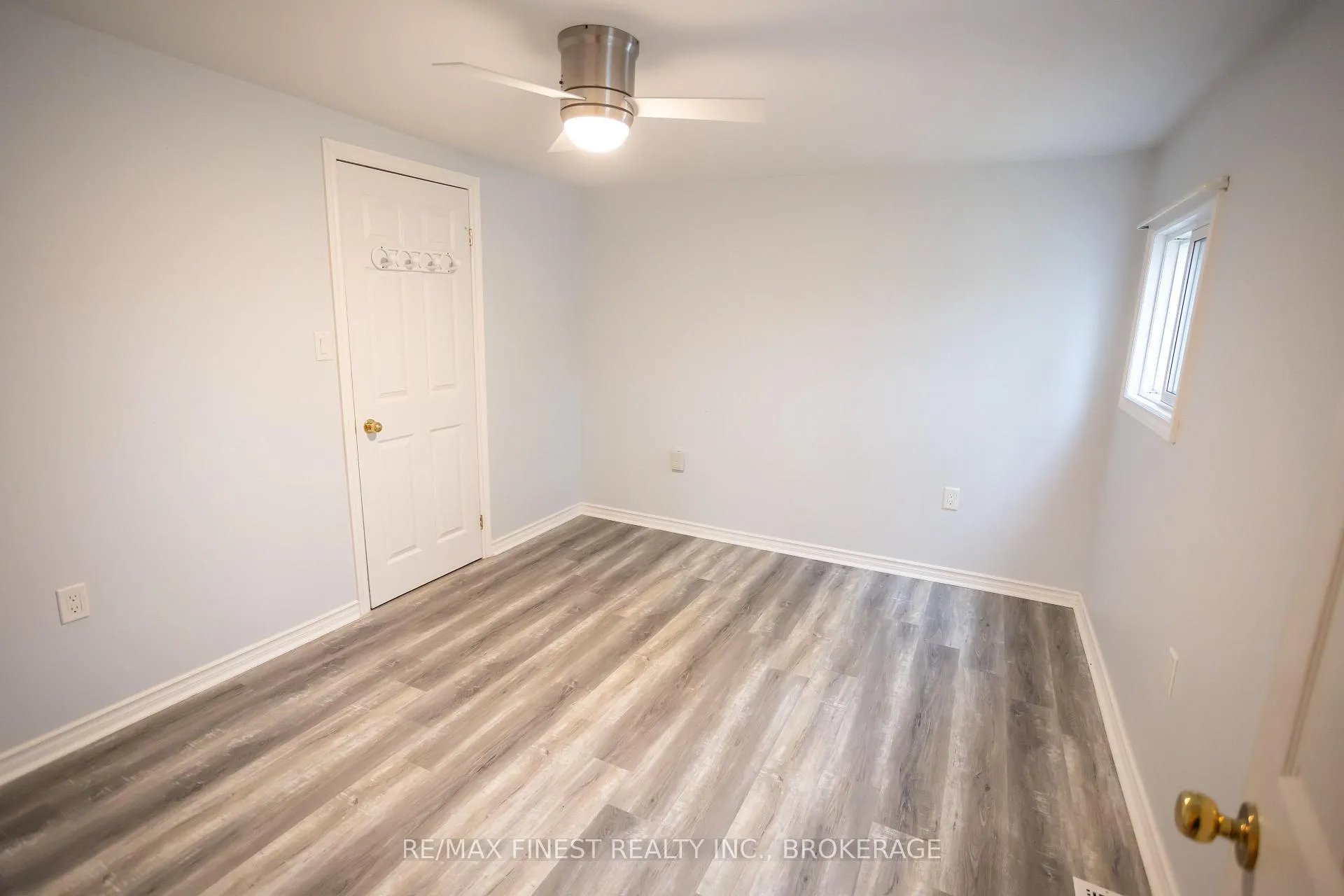 Photo 10 of 8 Abbey Glen Drive, Kingston, Rideau — HOMEH