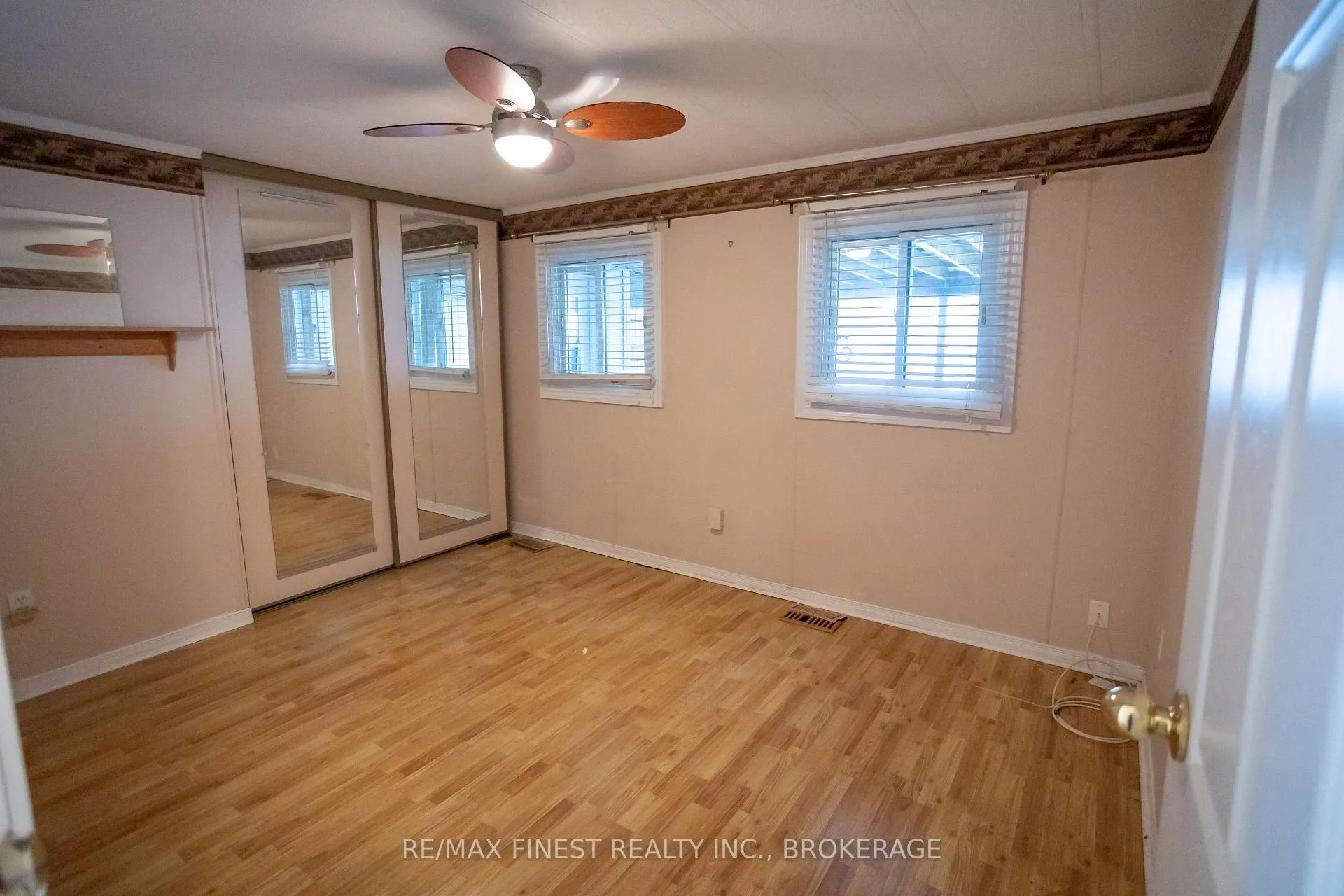 Photo 13 of 8 Abbey Glen Drive, Kingston, Rideau — HOMEH