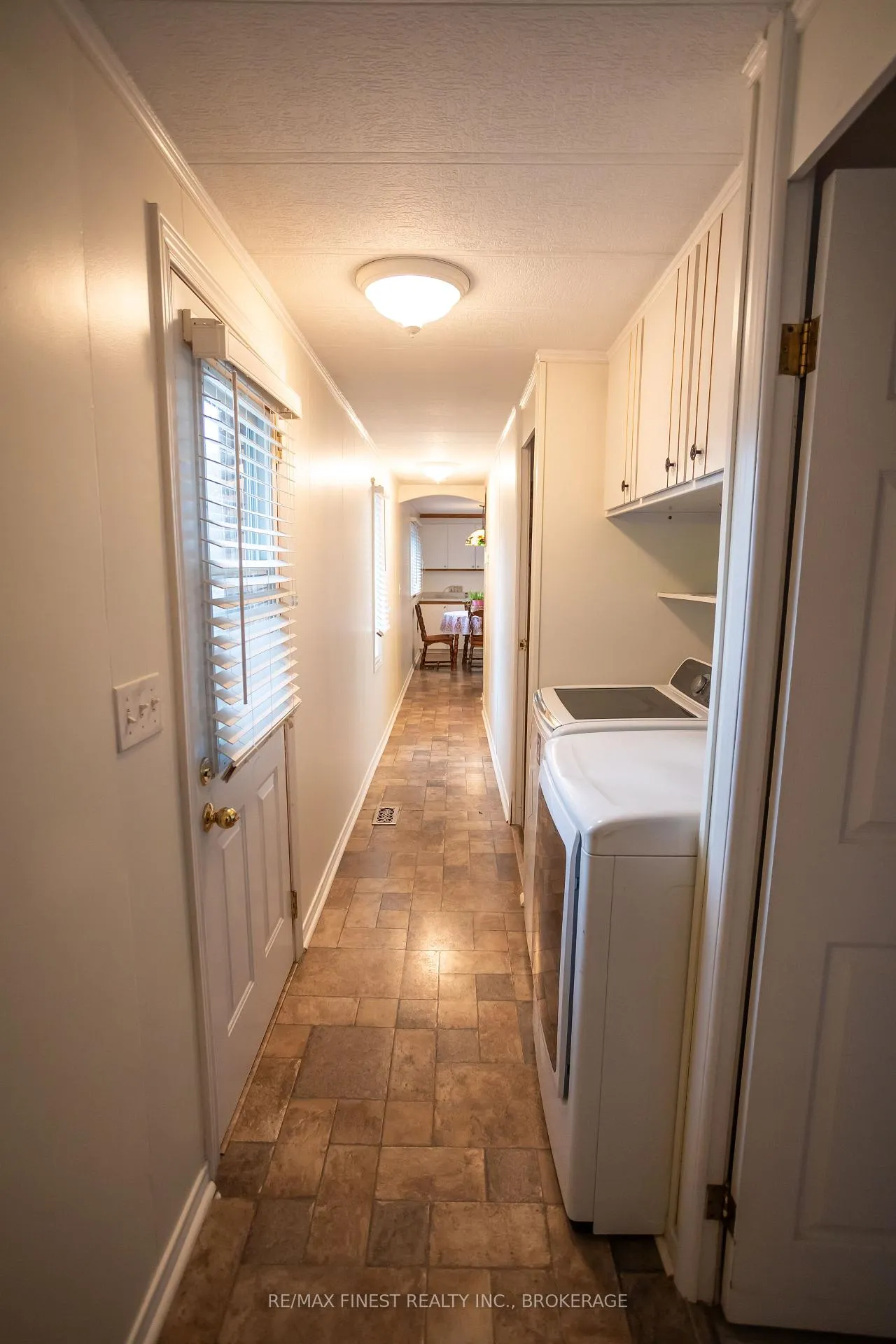 Photo 14 of 8 Abbey Glen Drive, Kingston, Rideau — HOMEH
