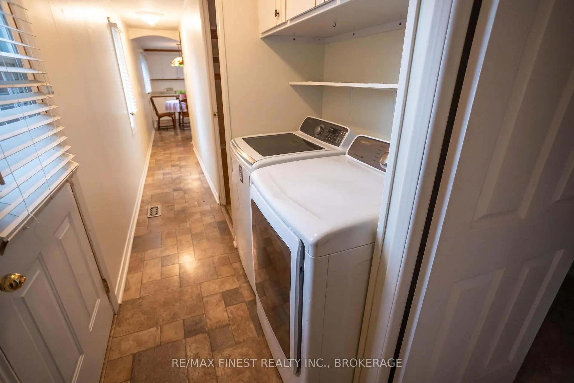 Photo 15 of 8 Abbey Glen Drive, Kingston, Rideau — HOMEH