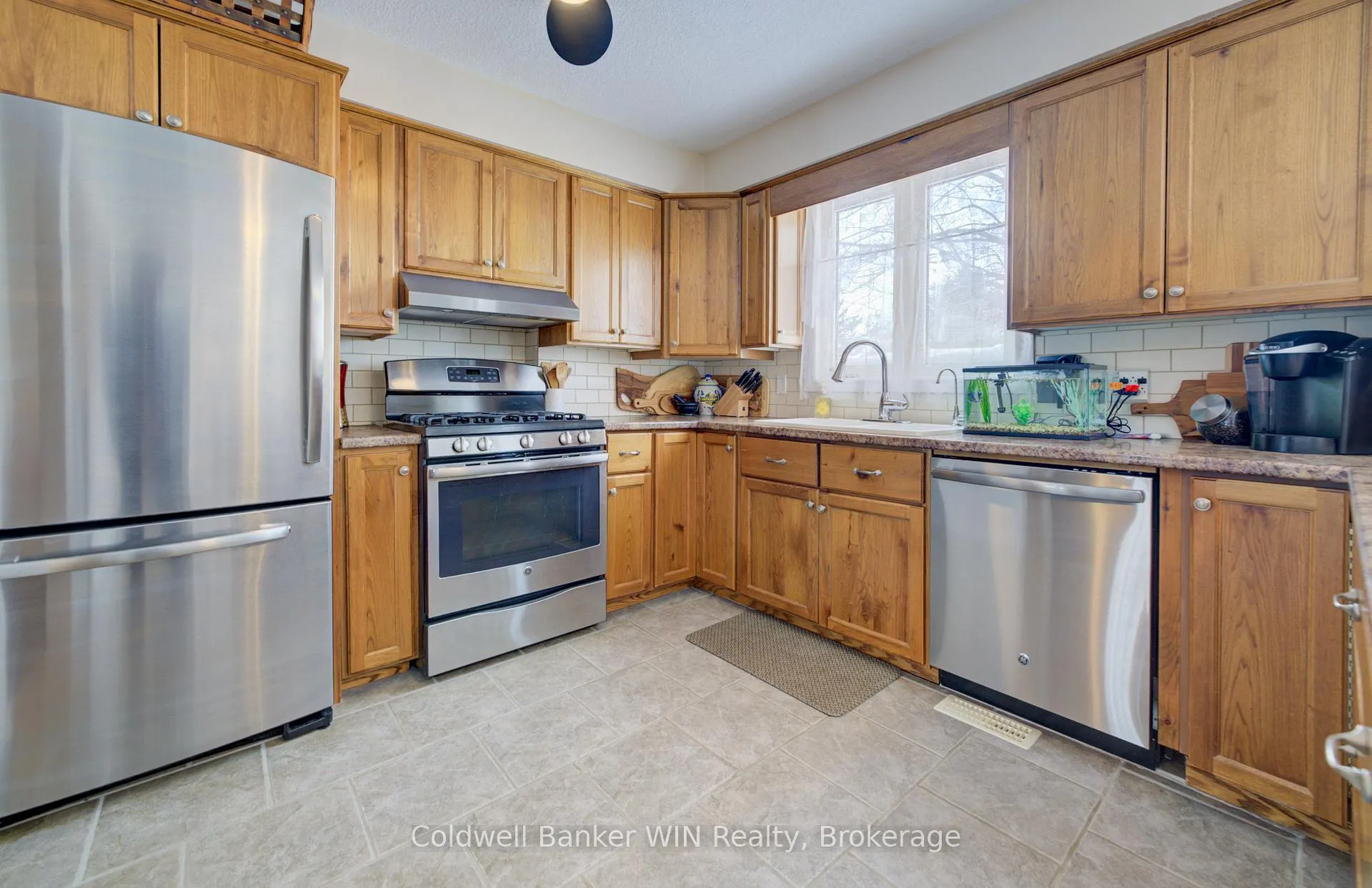 Photo 10 of 29 John Street W, Minto — HOMEH