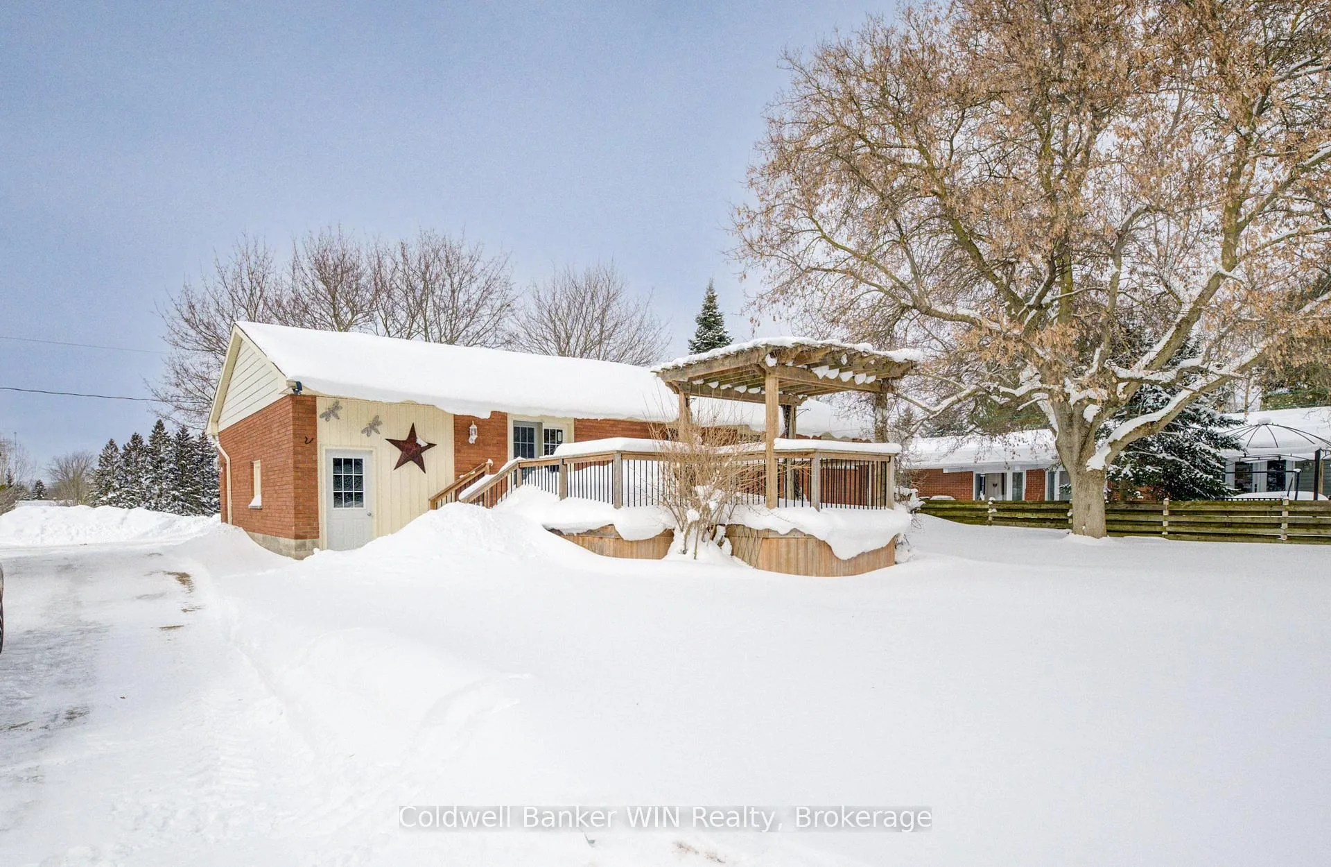 Photo 33 of 29 John Street W, Minto — HOMEH
