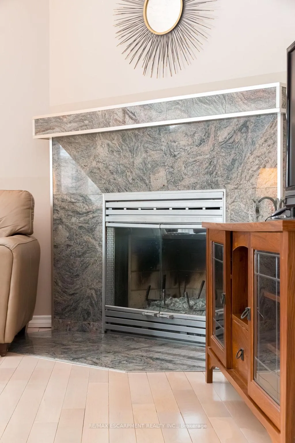 Photo 14 of 22 Beachgrove Crescent, Hamilton, Stoney Creek — HOMEH