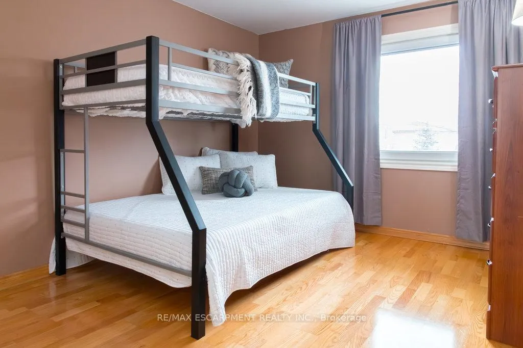 Photo 22 of 22 Beachgrove Crescent, Hamilton, Stoney Creek — HOMEH