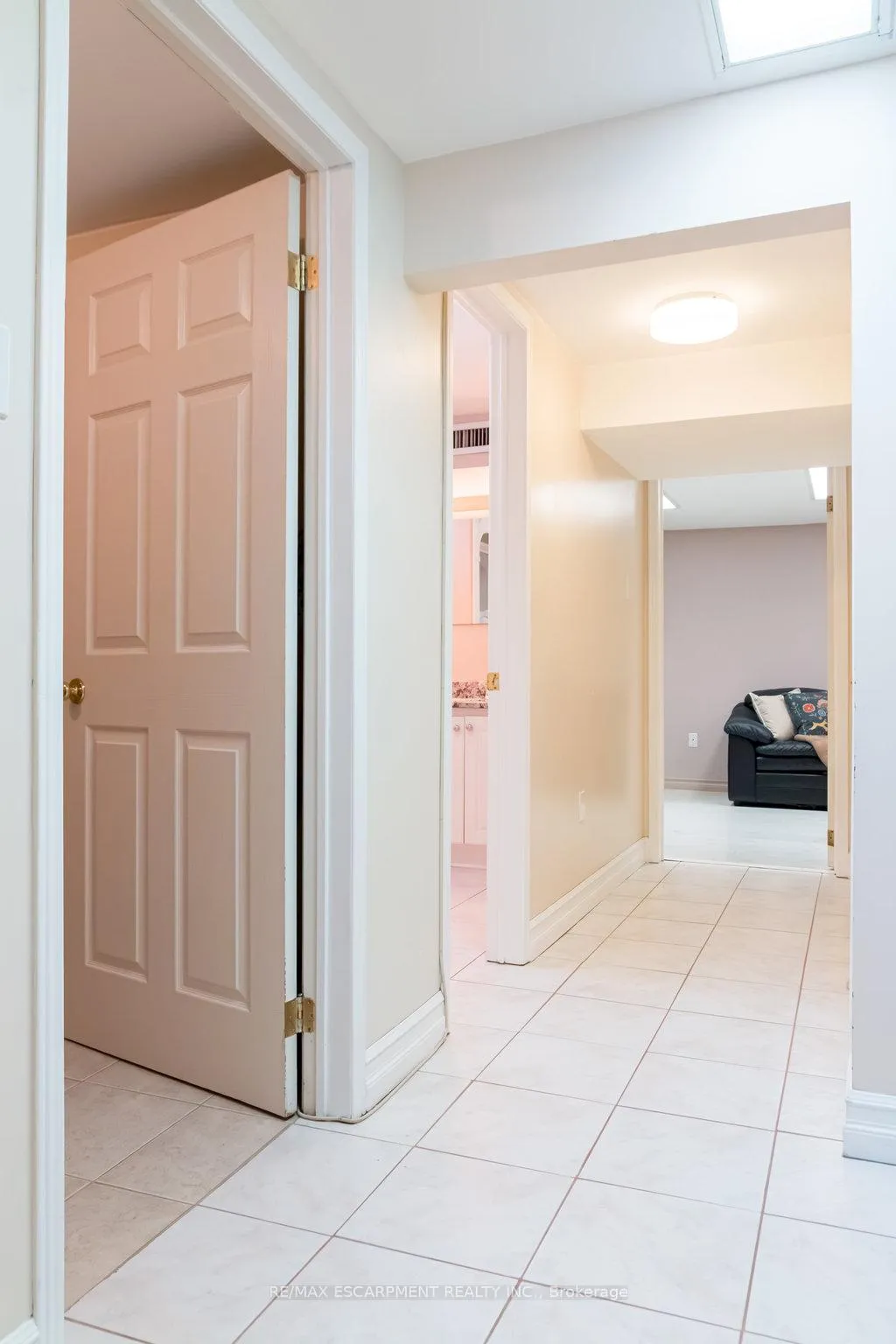 Photo 27 of 22 Beachgrove Crescent, Hamilton, Stoney Creek — HOMEH