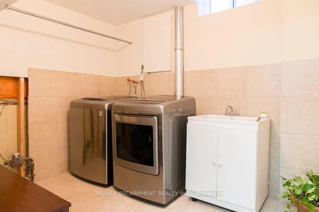Photo 28 of 22 Beachgrove Crescent, Hamilton, Stoney Creek — HOMEH