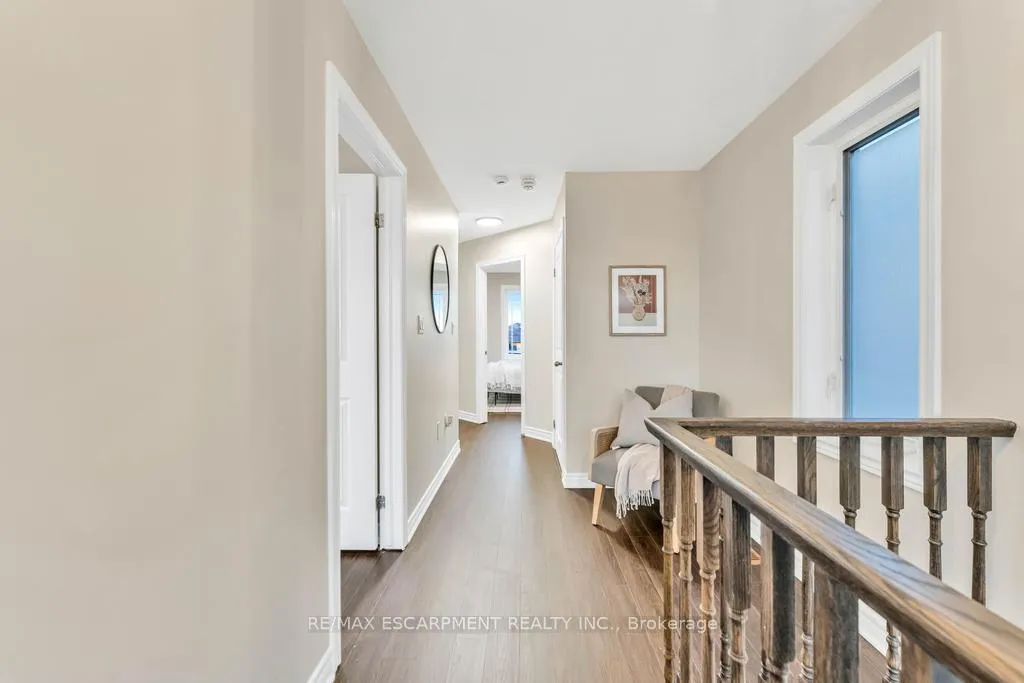 Photo 17 of 35 Crossings Way, Hamilton, Stoney Creek — HOMEH