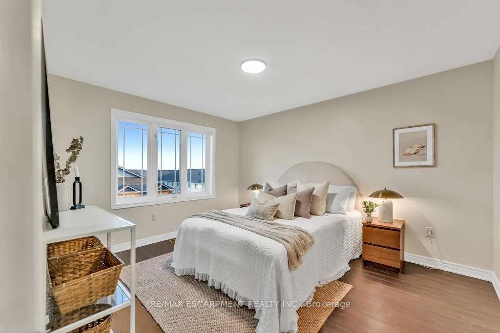 Photo 18 of 35 Crossings Way, Hamilton, Stoney Creek — HOMEH