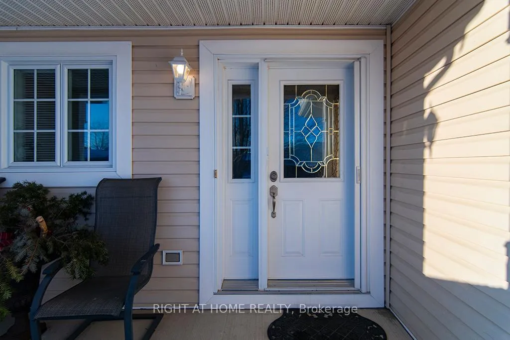 Photo 5 of 156 Gracehill Crescent, Hamilton, Rural Flamborough — HOMEH