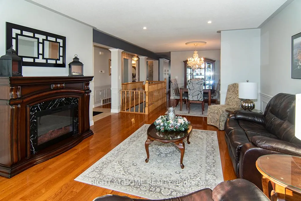 Photo 7 of 156 Gracehill Crescent, Hamilton, Rural Flamborough — HOMEH