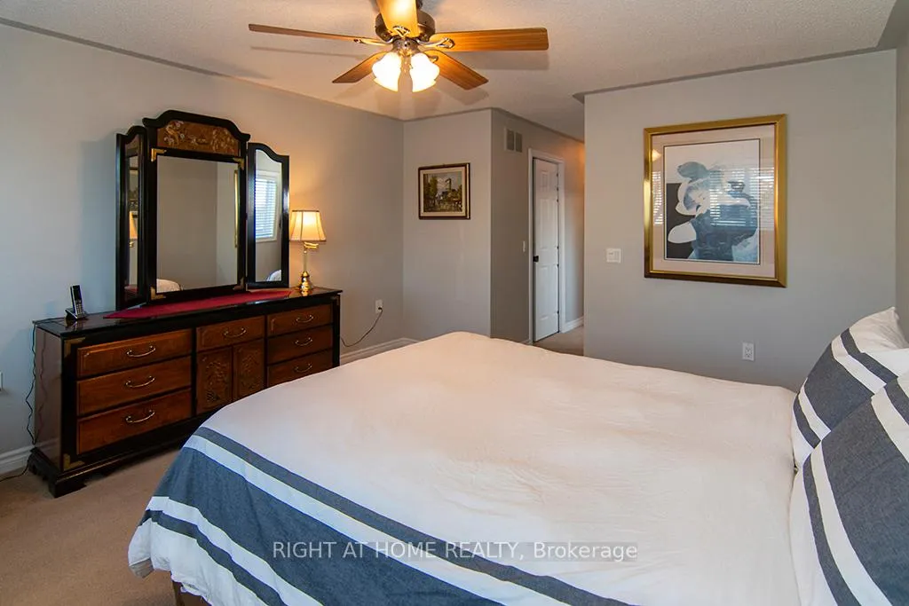 Photo 13 of 156 Gracehill Crescent, Hamilton, Rural Flamborough — HOMEH