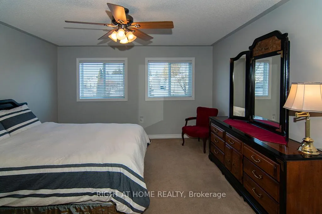 Photo 14 of 156 Gracehill Crescent, Hamilton, Rural Flamborough — HOMEH