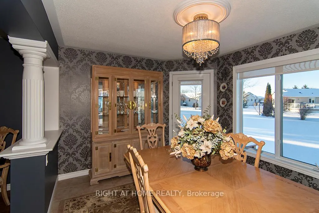 Photo 25 of 156 Gracehill Crescent, Hamilton, Rural Flamborough — HOMEH