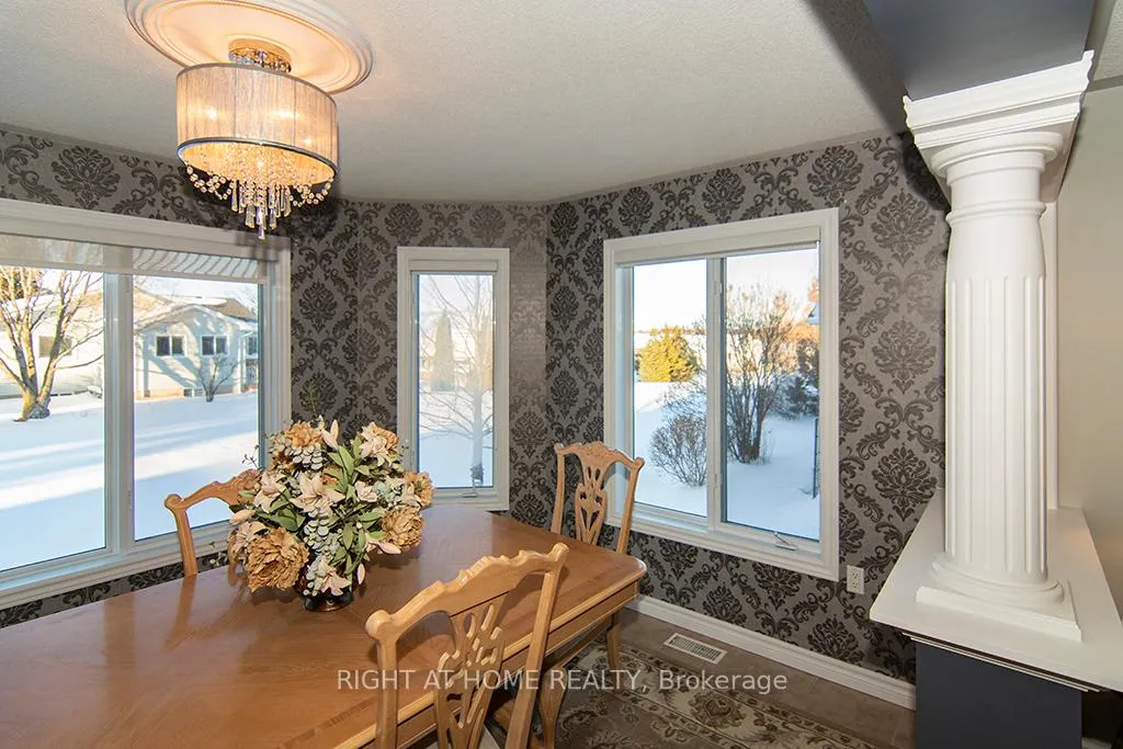 Photo 26 of 156 Gracehill Crescent, Hamilton, Rural Flamborough — HOMEH