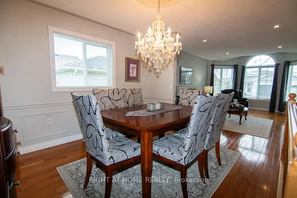 Photo 9 of 156 Gracehill Crescent, Hamilton, Rural Flamborough — HOMEH