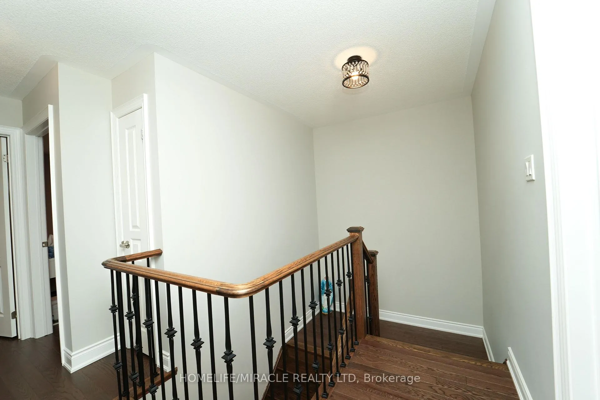 Photo 10 of 47 McKay Avenue, New Tecumseth, Tottenham — HOMEH