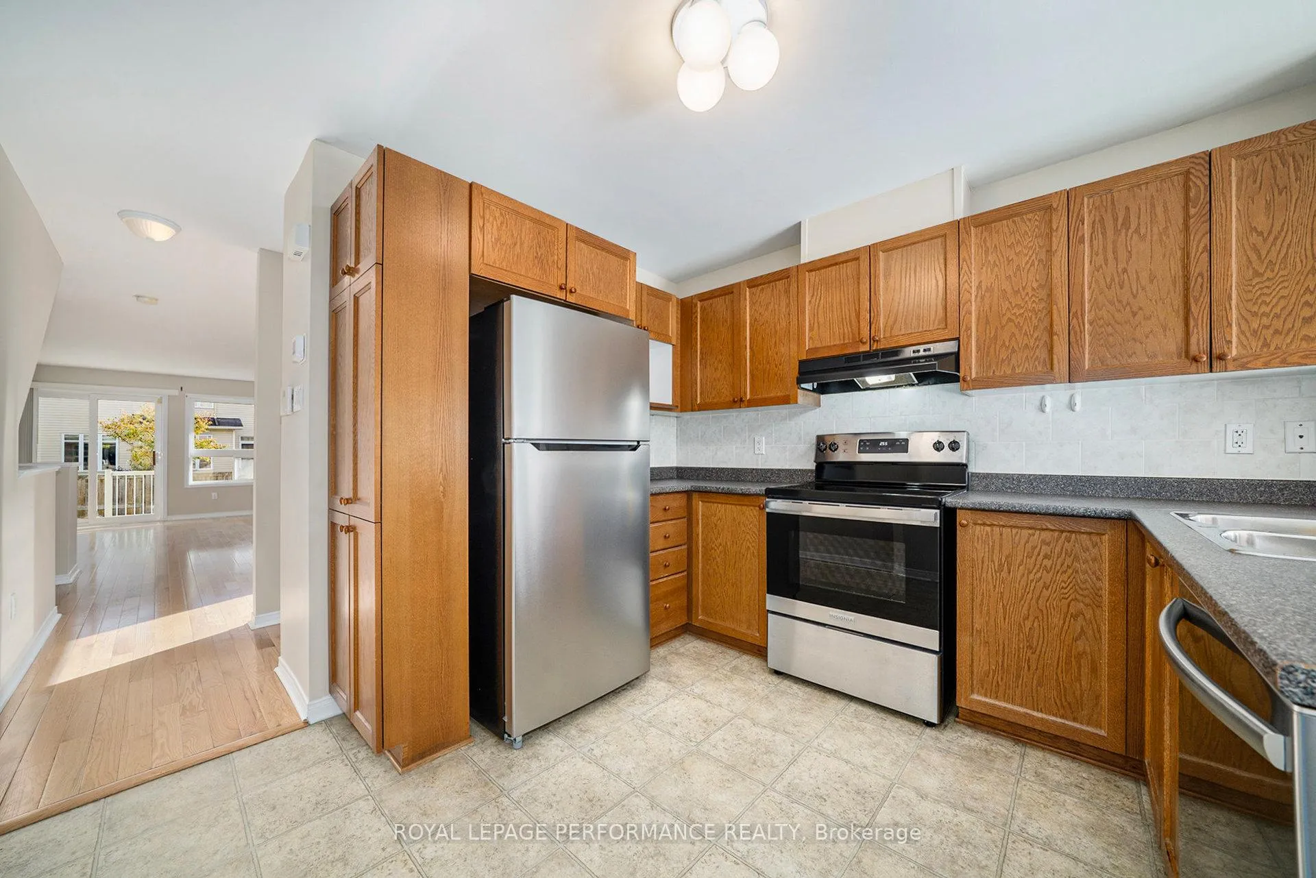 Photo 5 of Unit 52, 130 Berrigan Drive, Ottawa, Barrhaven - Longfields — HOMEH