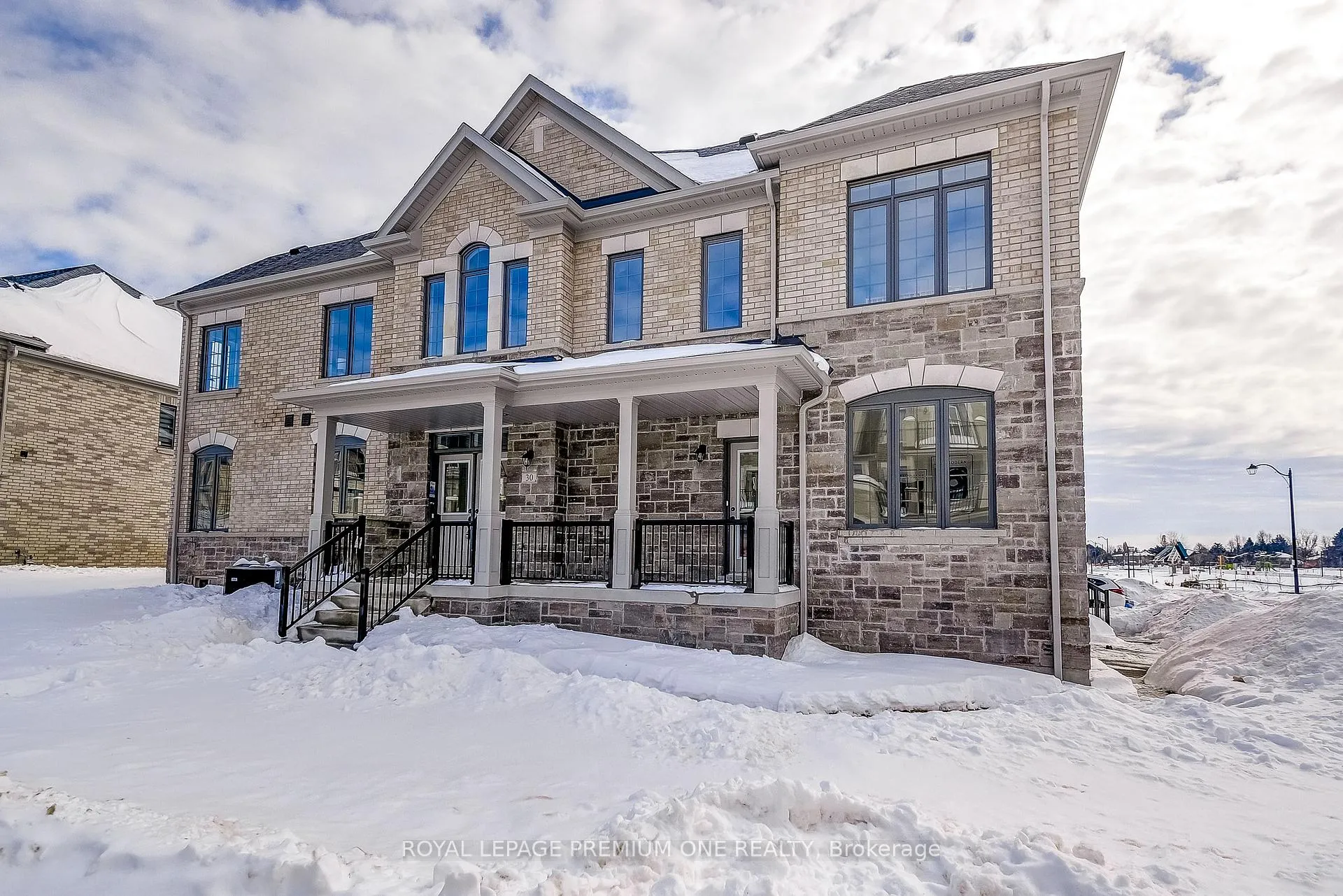 Photo 2 of 30 Hayrake Street, Brampton, Snelgrove — HOMEH