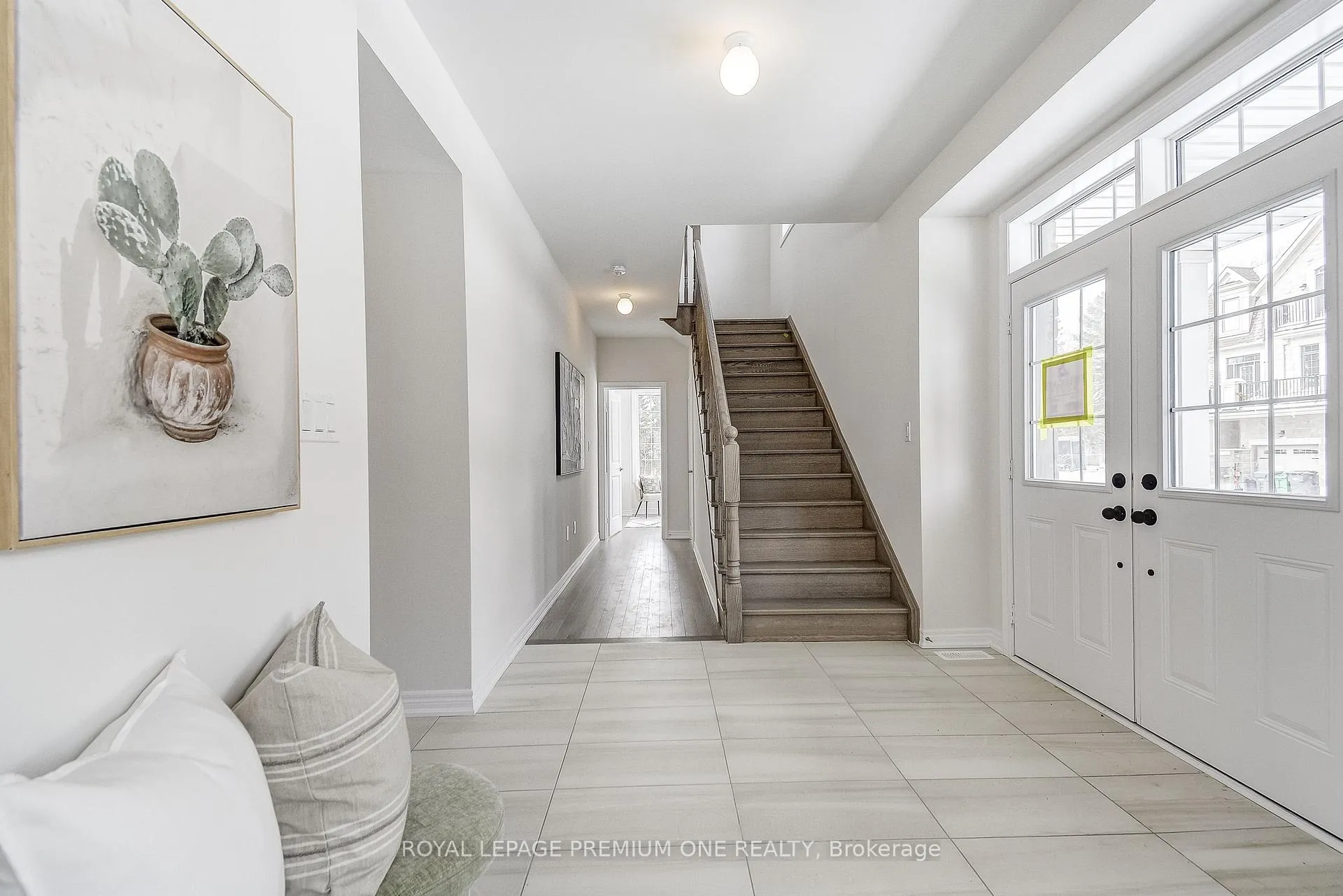 Photo 6 of 30 Hayrake Street, Brampton, Snelgrove — HOMEH