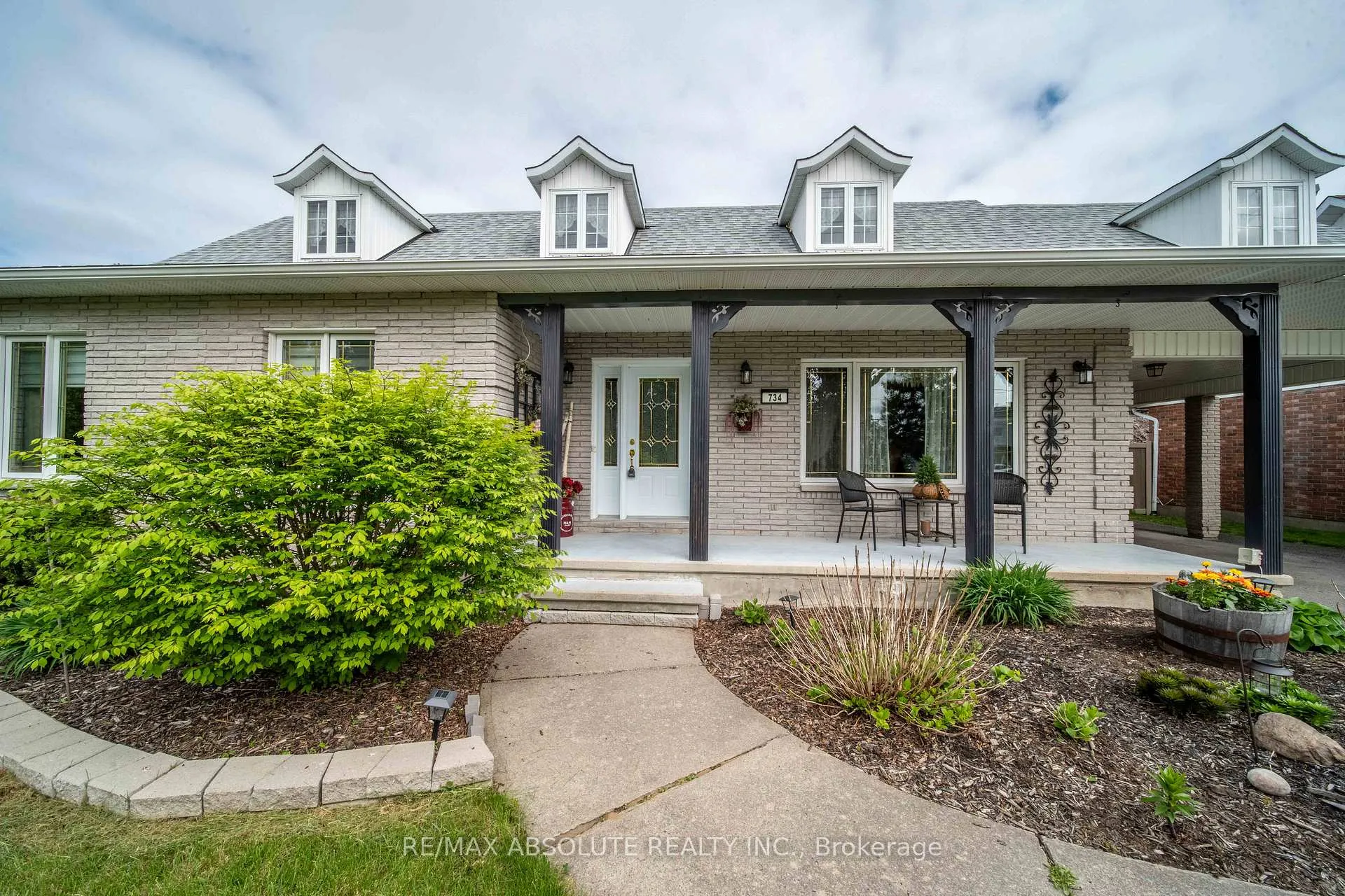 Front of 734 St Isidore Street
