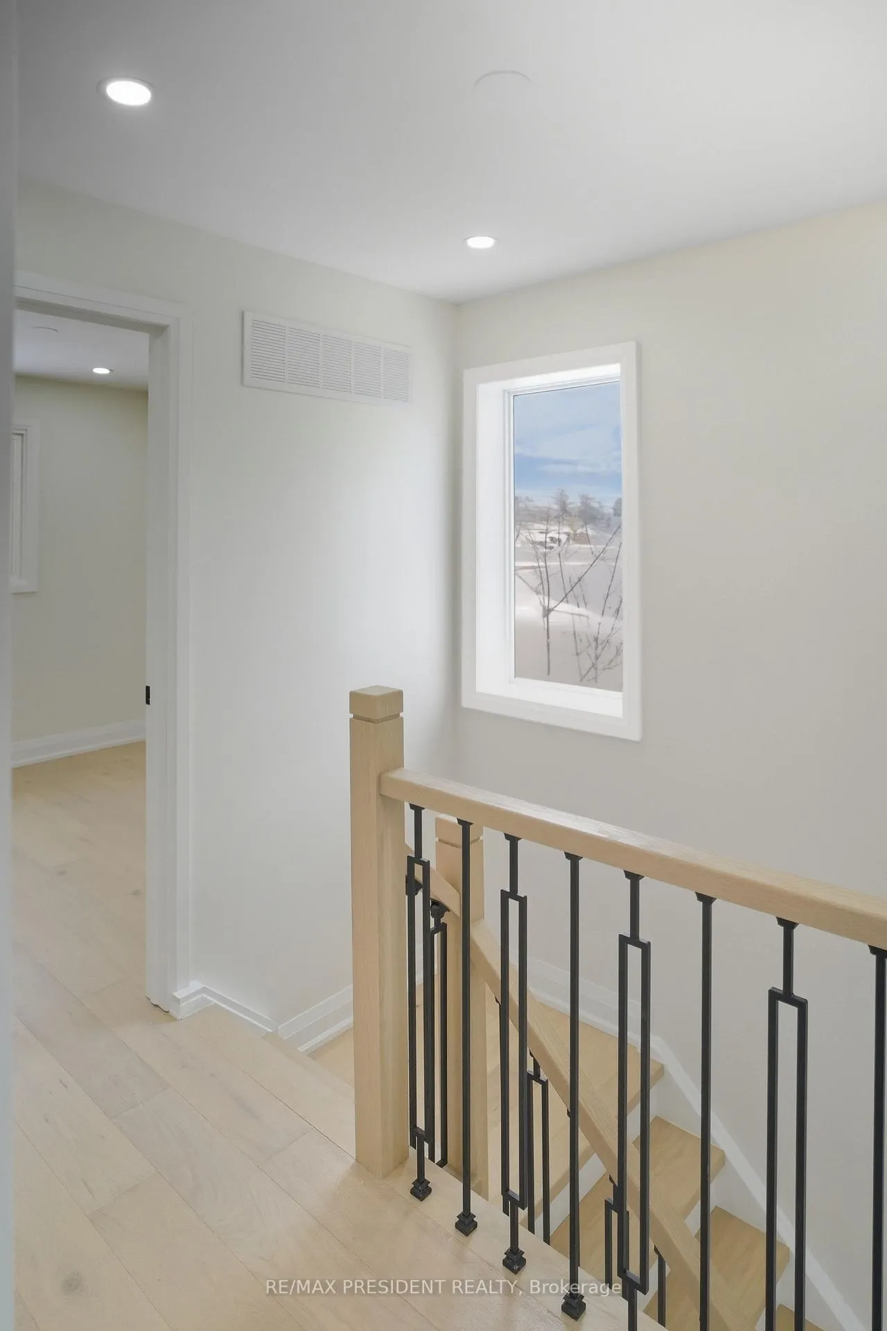 Photo 14 of 8 Northgate Boulevard, Brampton, Westgate — HOMEH