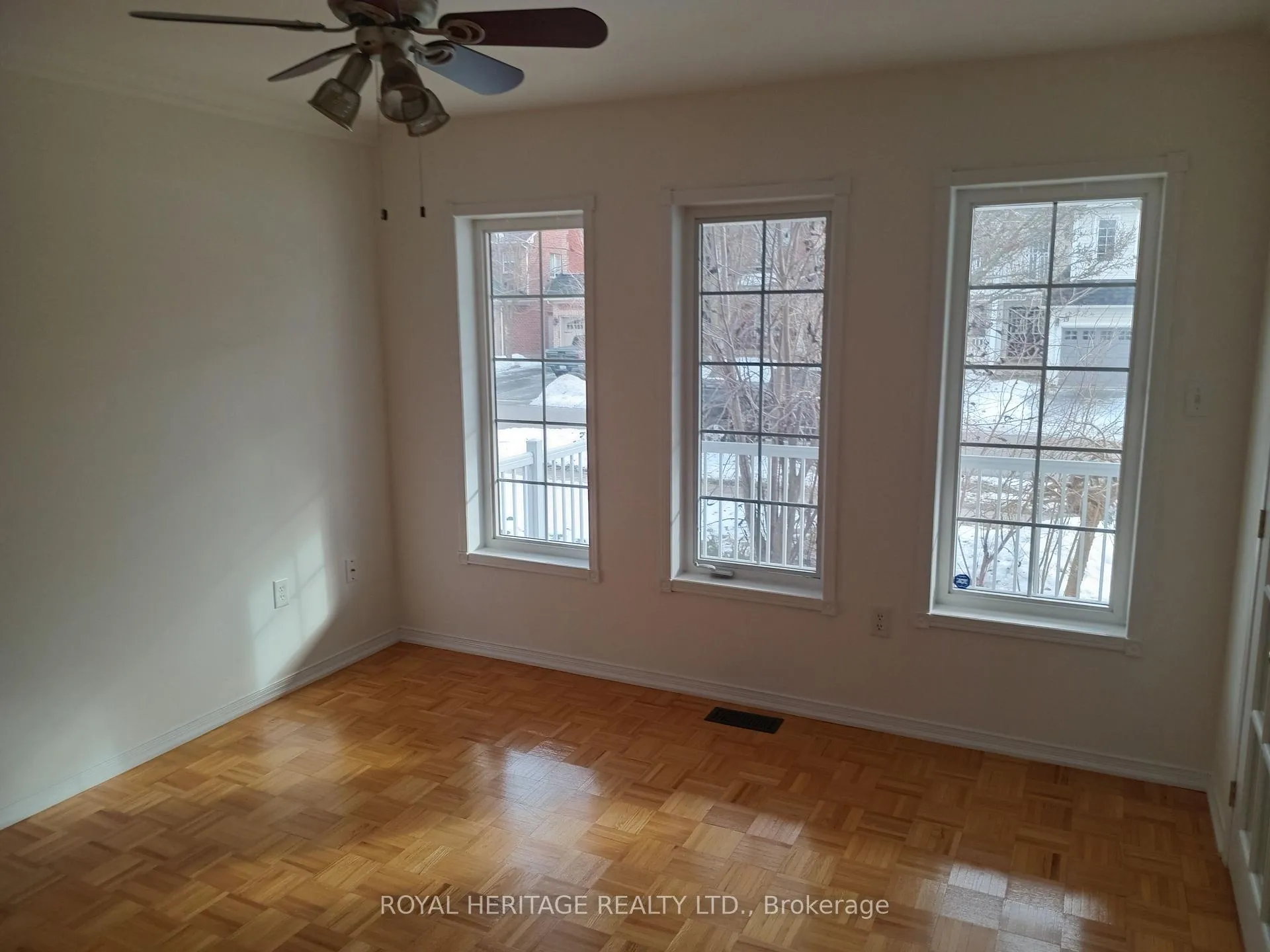 Photo 7 of 16 Corridale Avenue, Whitby, Brooklin — HOMEH