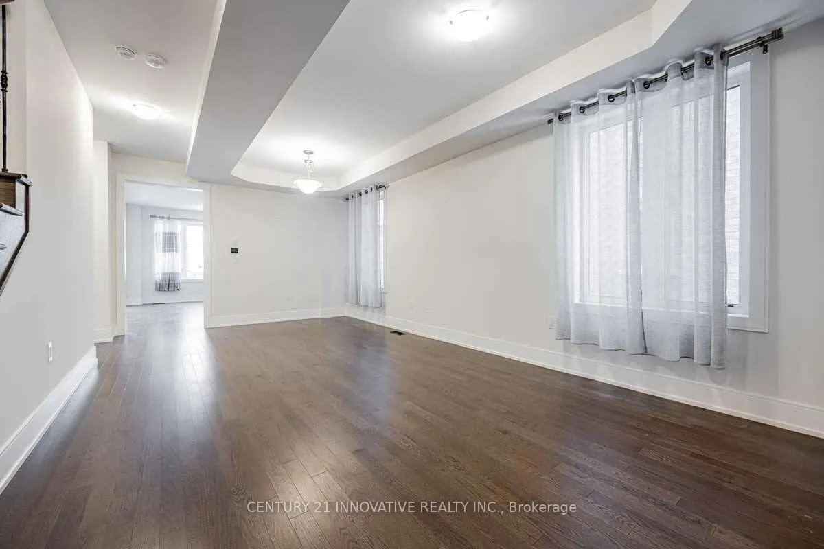 Photo 3 of 1042 Kingpeak Crescent, Pickering, Rural Pickering — HOMEH