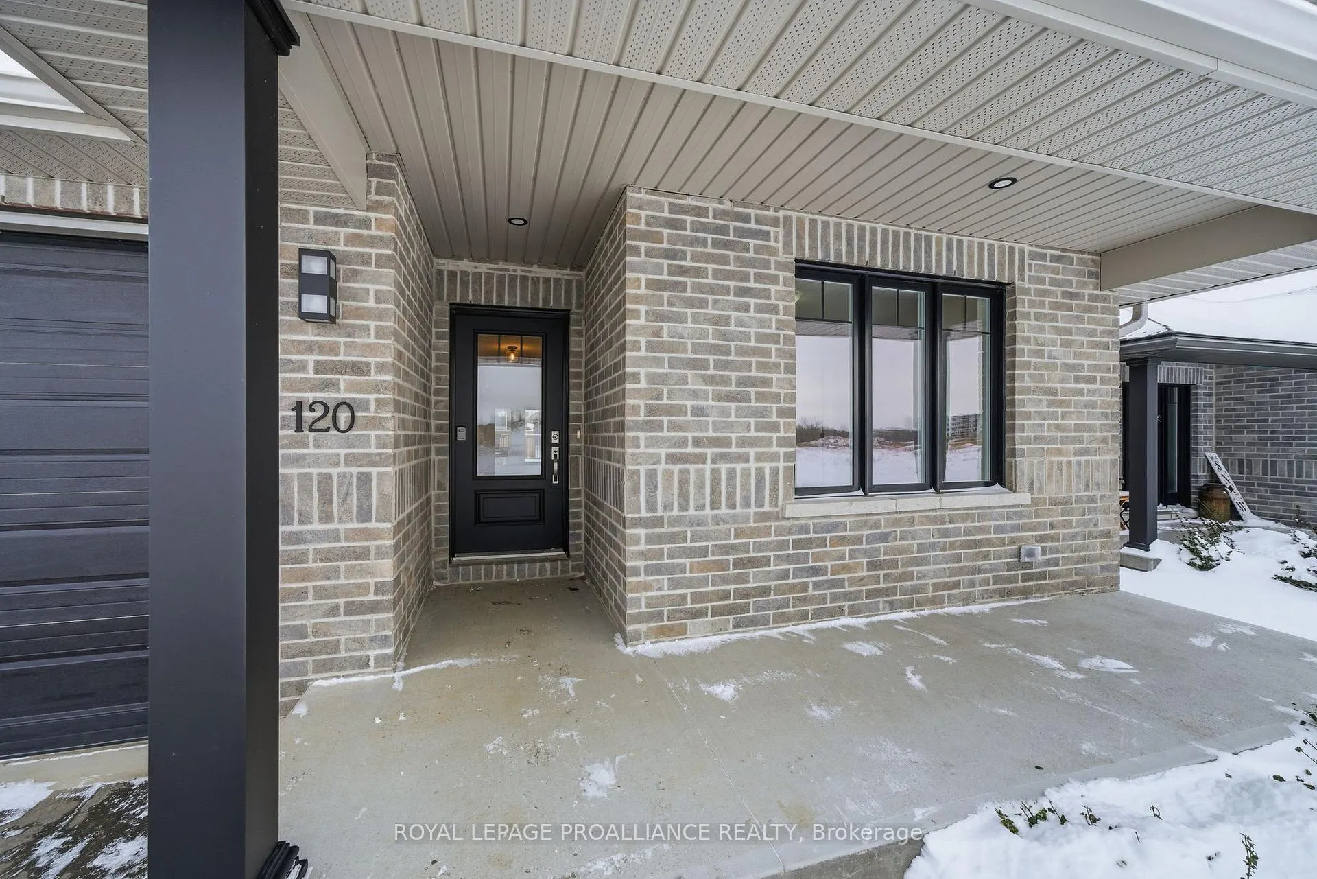 Photo 5 of 120 Hastings Park Drive, Belleville, Belleville Ward — HOMEH