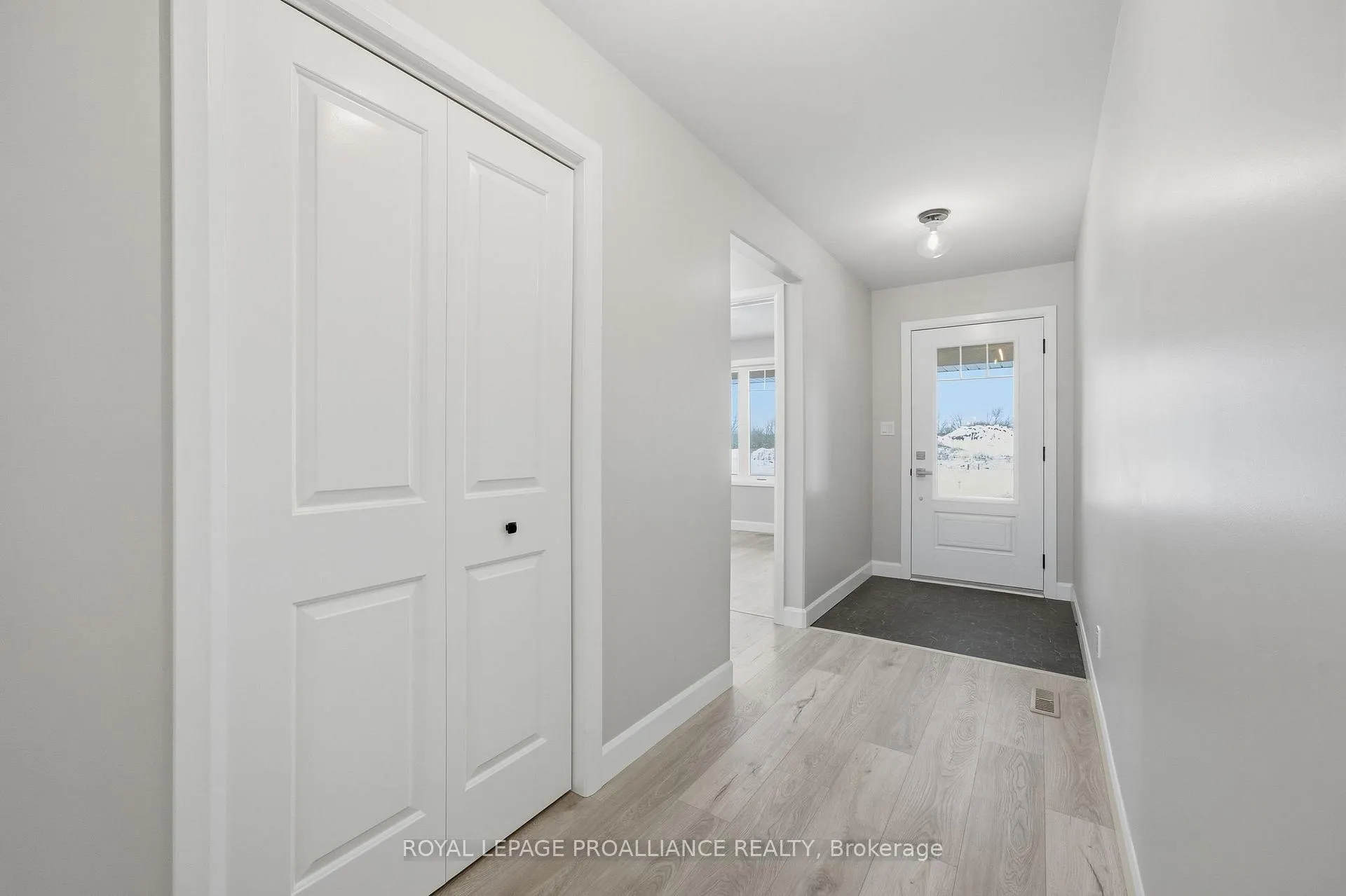 Photo 6 of 120 Hastings Park Drive, Belleville, Belleville Ward — HOMEH