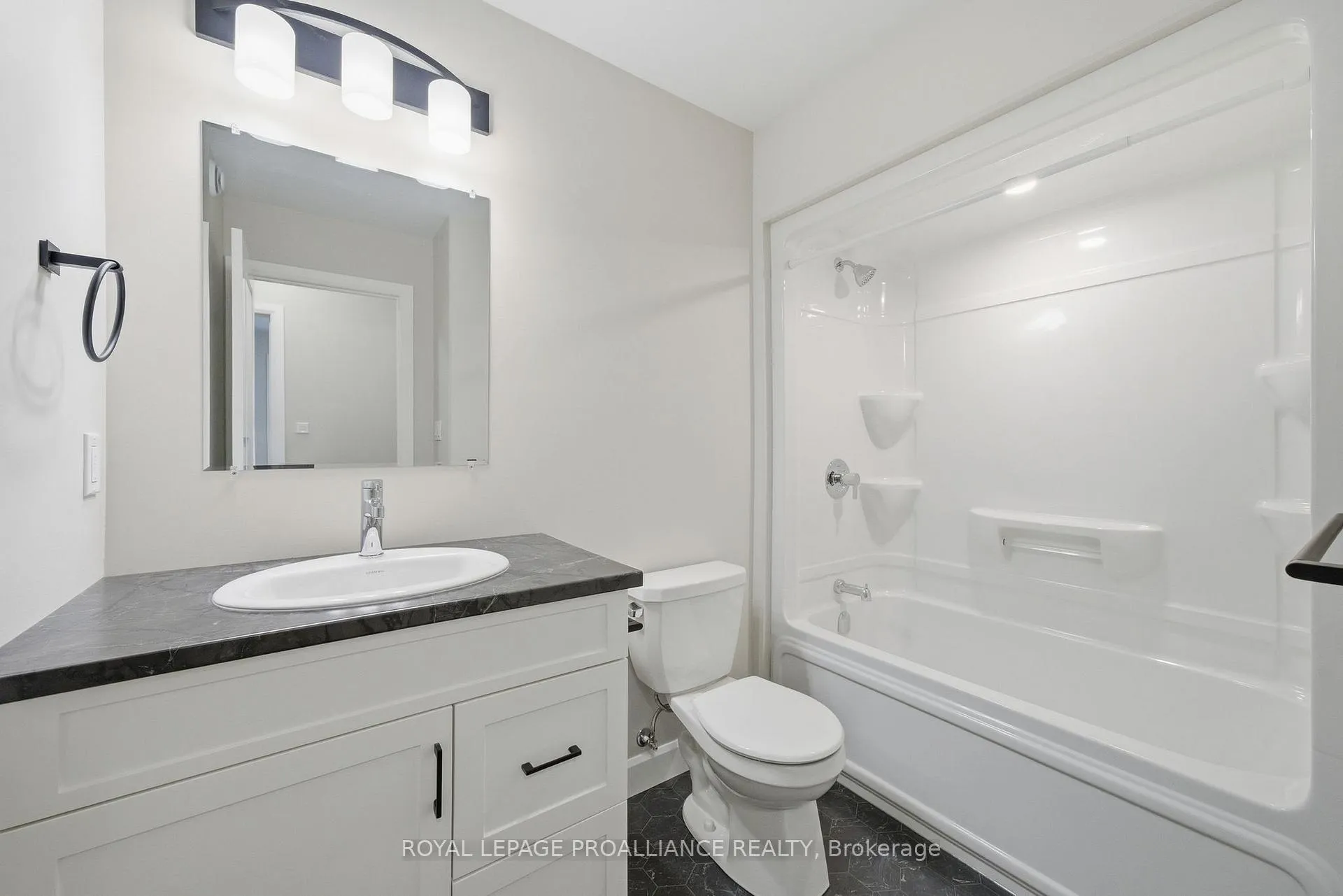 Photo 8 of 120 Hastings Park Drive, Belleville, Belleville Ward — HOMEH