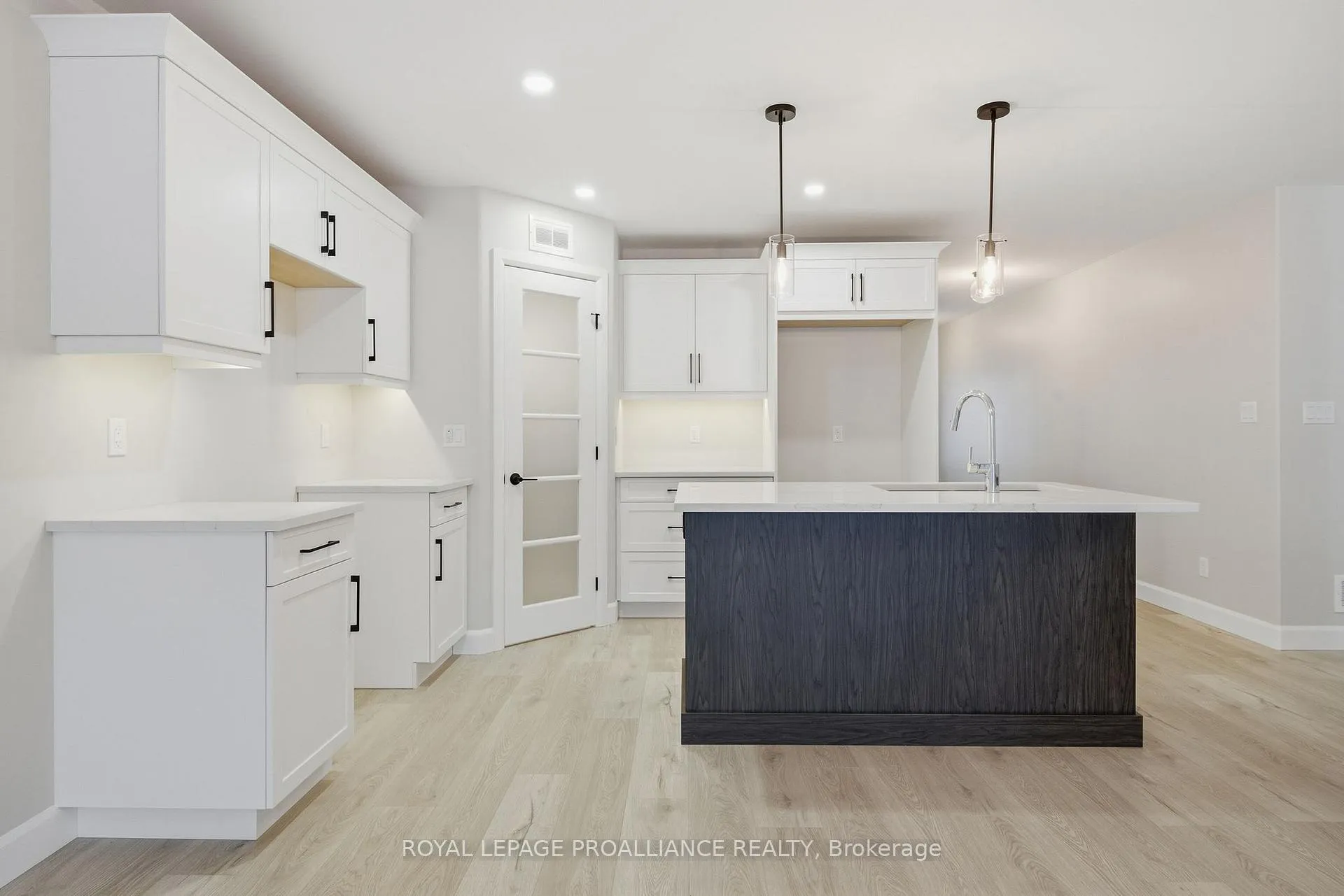Photo 14 of 120 Hastings Park Drive, Belleville, Belleville Ward — HOMEH