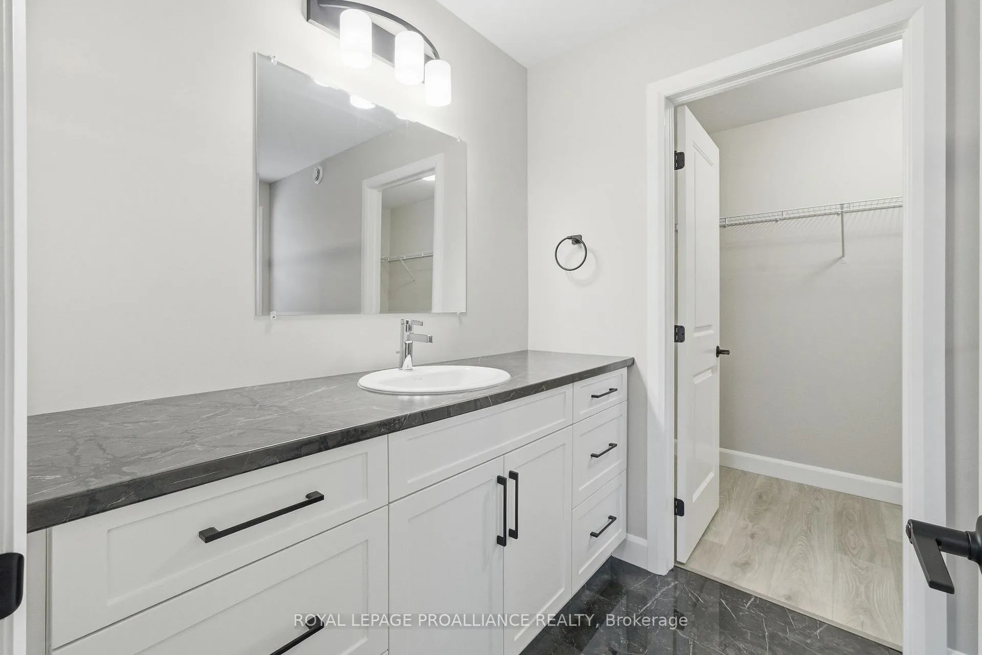 Photo 24 of 120 Hastings Park Drive, Belleville, Belleville Ward — HOMEH
