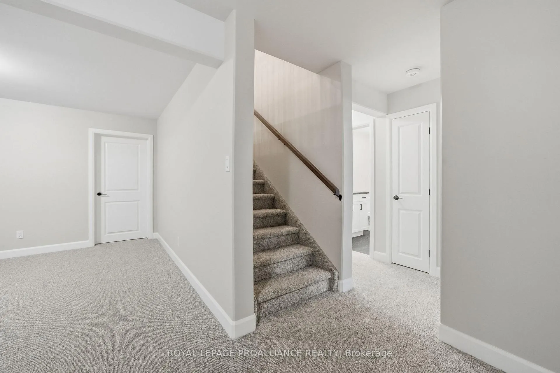 Photo 26 of 120 Hastings Park Drive, Belleville, Belleville Ward — HOMEH