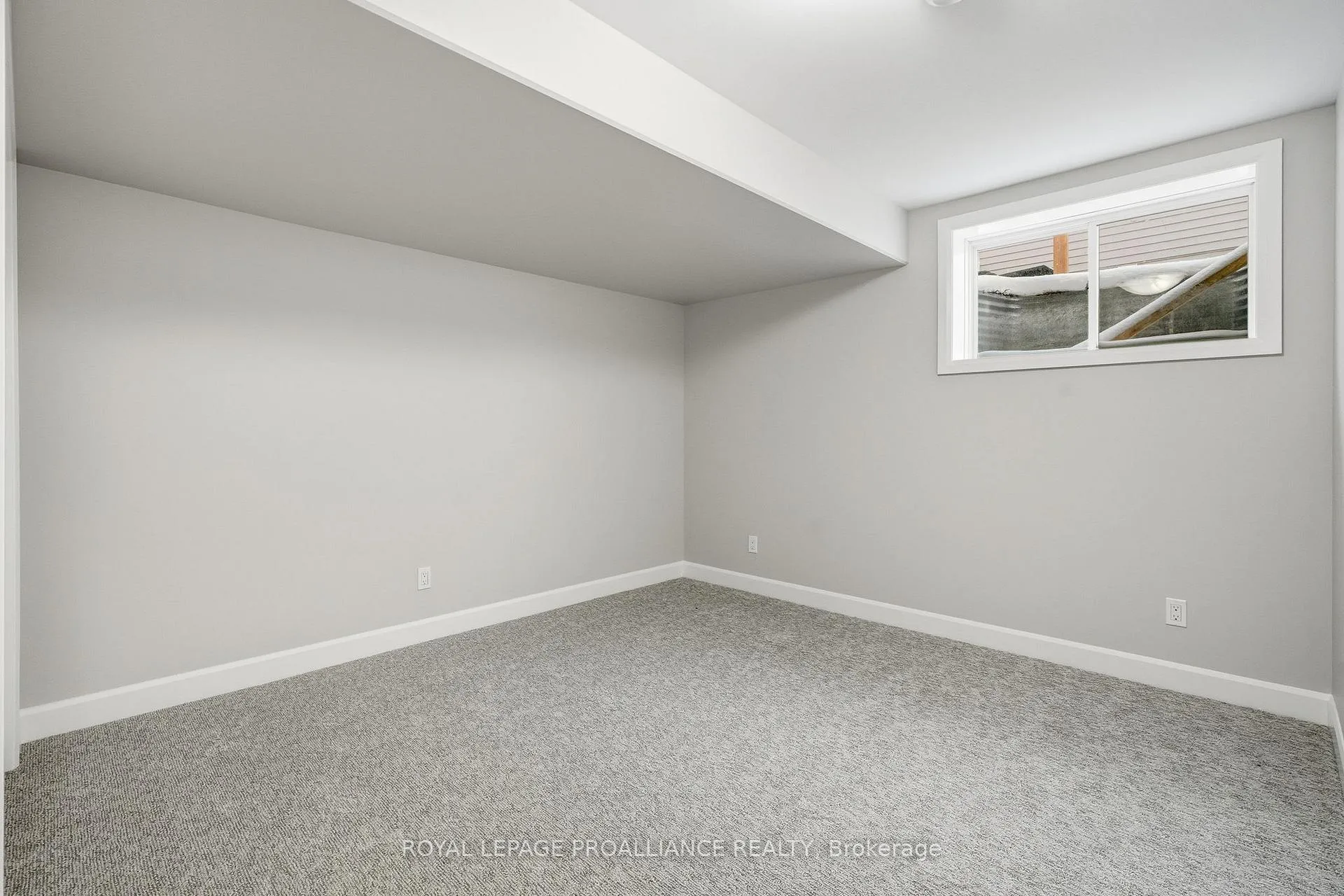 Photo 31 of 120 Hastings Park Drive, Belleville, Belleville Ward — HOMEH