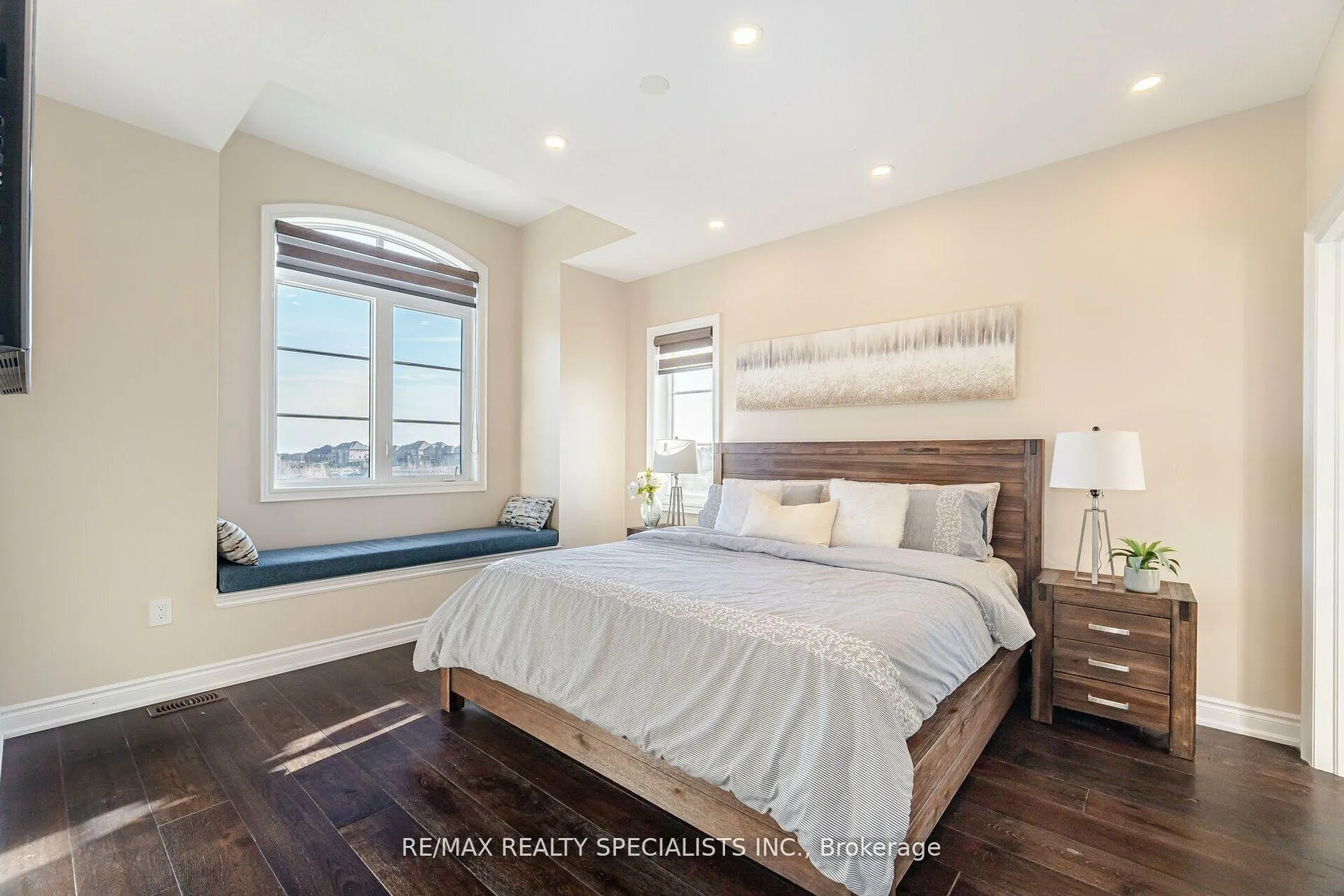 Photo 22 of 8 Herringbone Crescent, Brampton, Toronto Gore Rural Estate — HOMEH