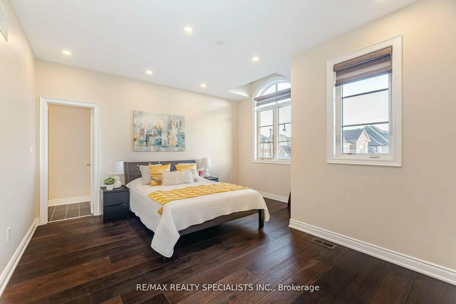 Photo 24 of 8 Herringbone Crescent, Brampton, Toronto Gore Rural Estate — HOMEH