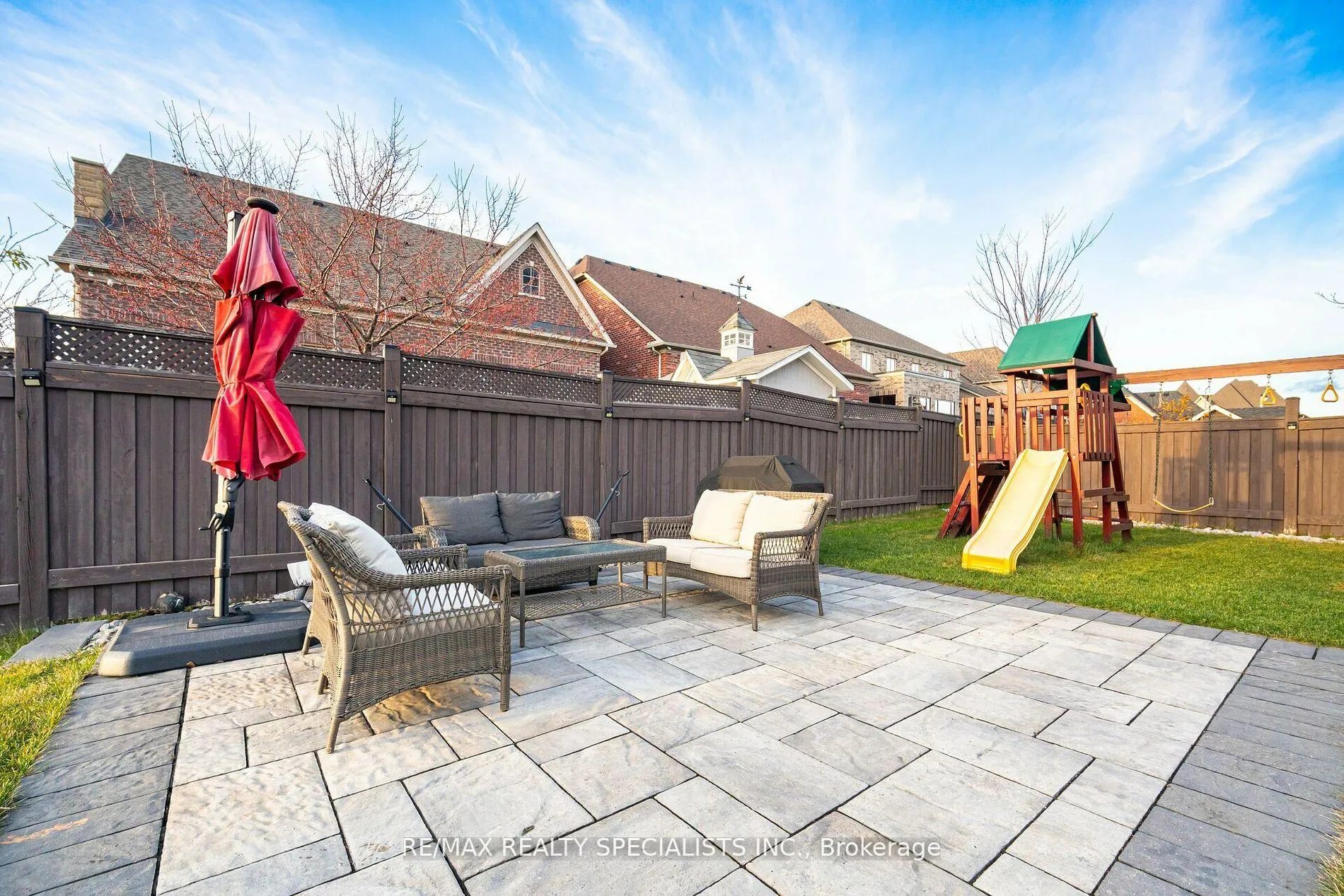 Photo 37 of 8 Herringbone Crescent, Brampton, Toronto Gore Rural Estate — HOMEH