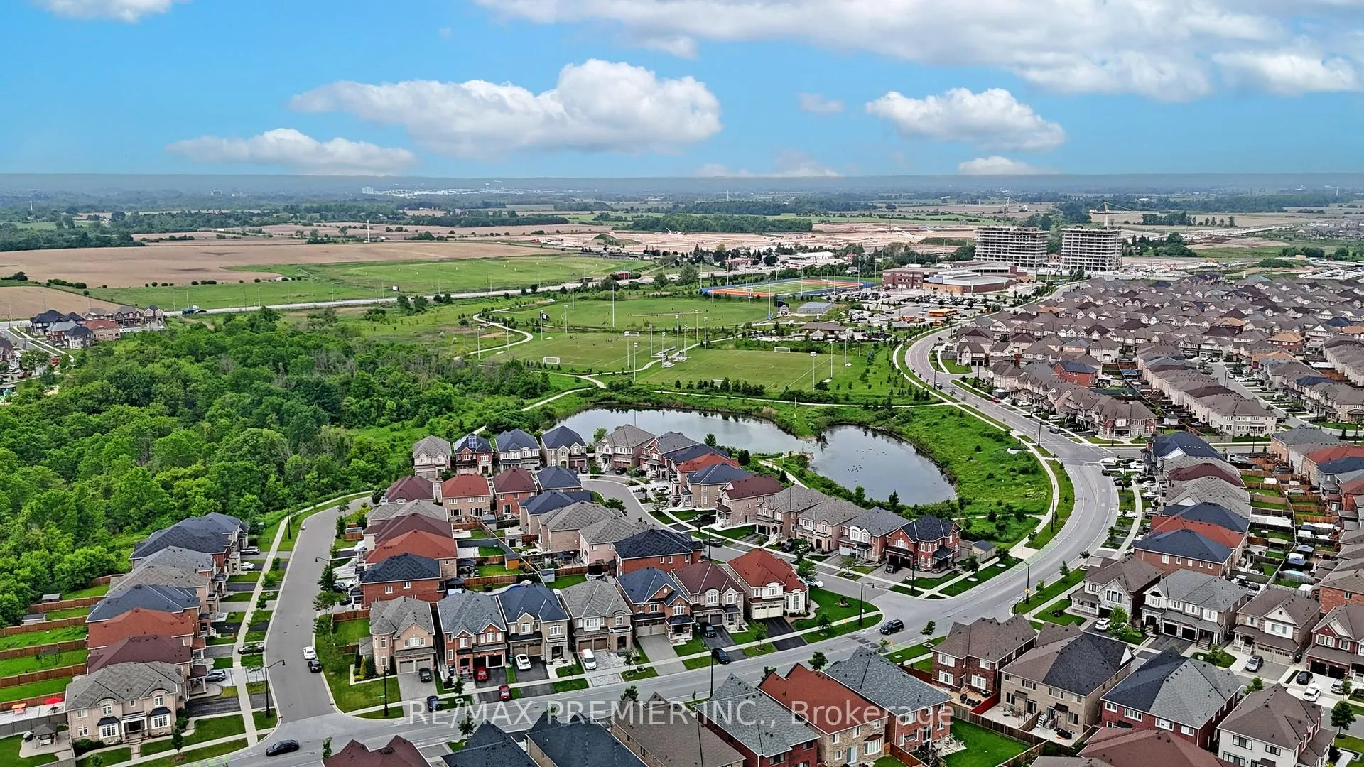 Photo 2 of 288 Elbern Markell Drive, Brampton, Credit Valley — HOMEH