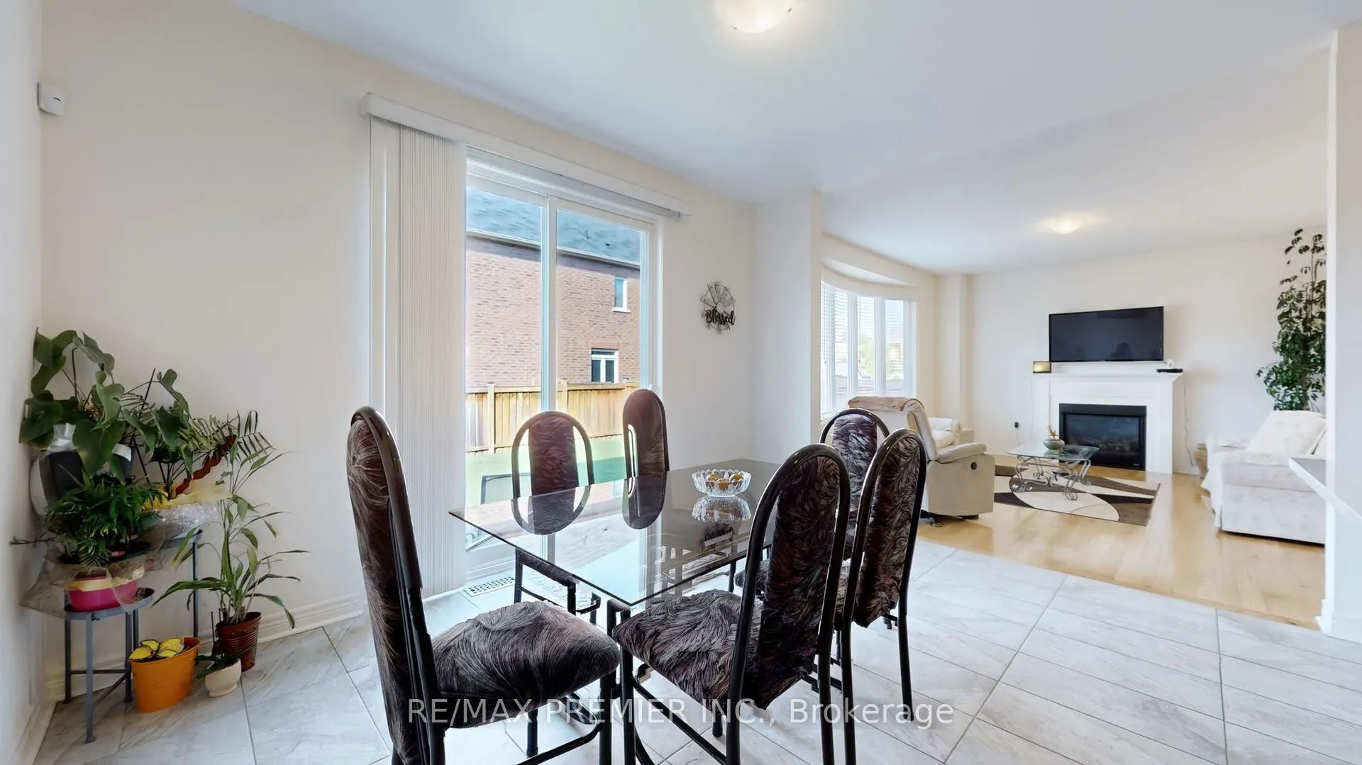 Photo 15 of 288 Elbern Markell Drive, Brampton, Credit Valley — HOMEH