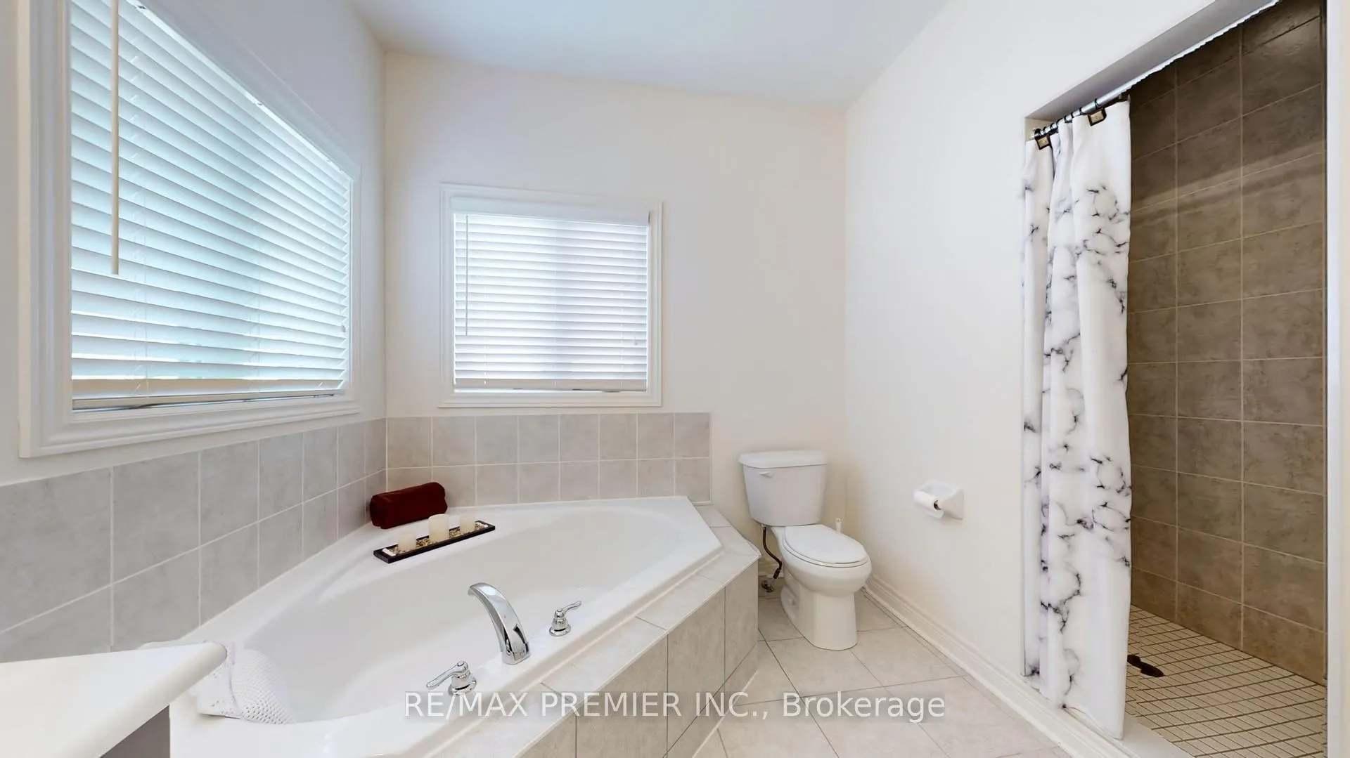 Photo 25 of 288 Elbern Markell Drive, Brampton, Credit Valley — HOMEH
