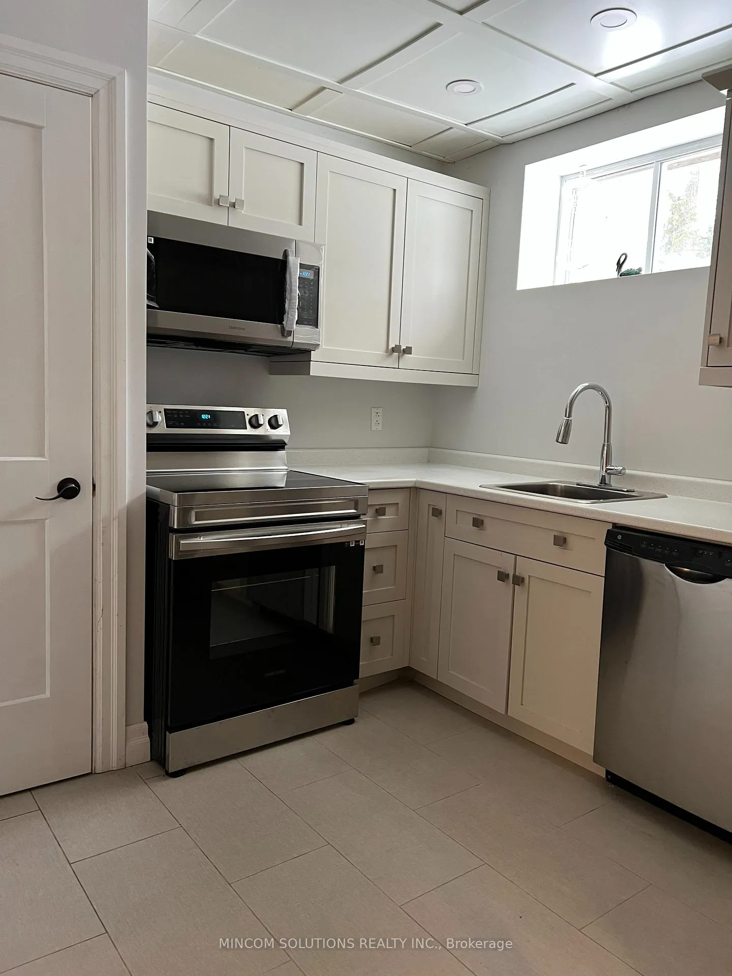 Photo 6 of Unit lower, 20 Park Road, Tiny, Rural Tiny — HOMEH