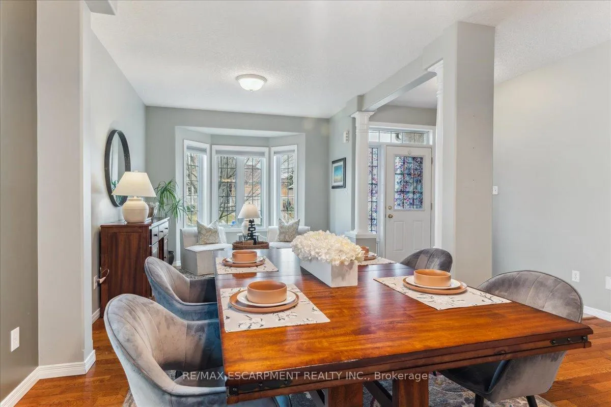 Photo 4 of 67 Ferris Drive, Wellesley — HOMEH