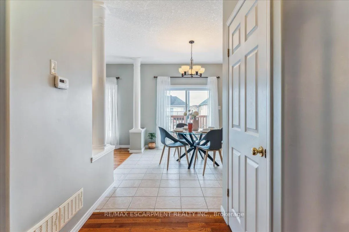 Photo 7 of 67 Ferris Drive, Wellesley — HOMEH