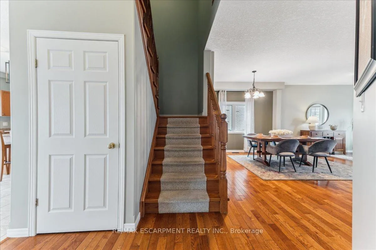Photo 13 of 67 Ferris Drive, Wellesley — HOMEH