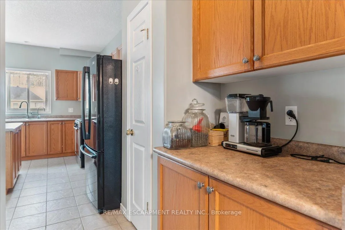 Photo 15 of 67 Ferris Drive, Wellesley — HOMEH