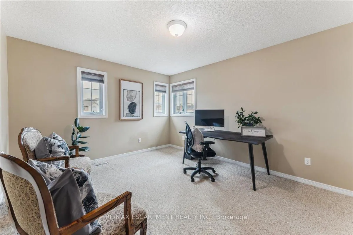 Photo 25 of 67 Ferris Drive, Wellesley — HOMEH
